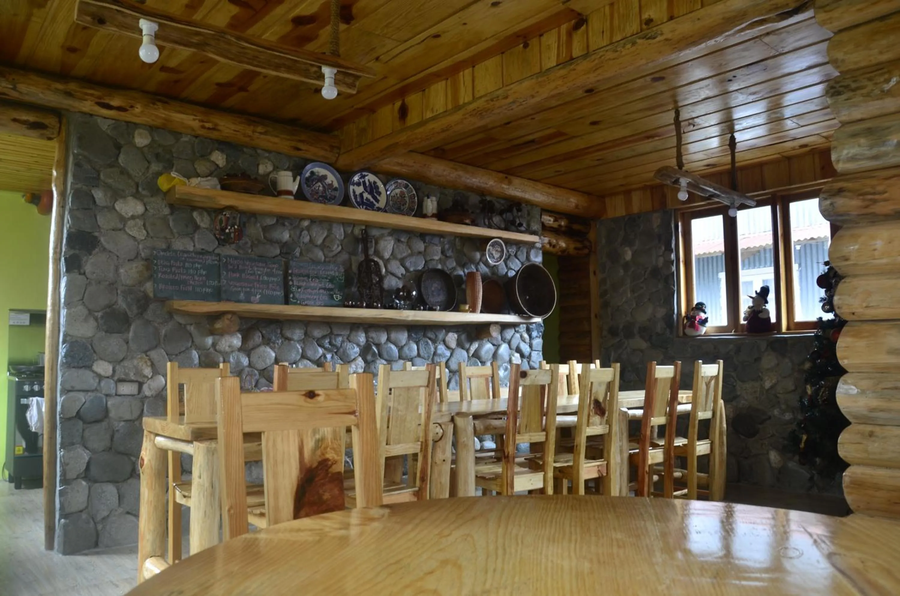 Restaurant/places to eat in Agape Log Cabin