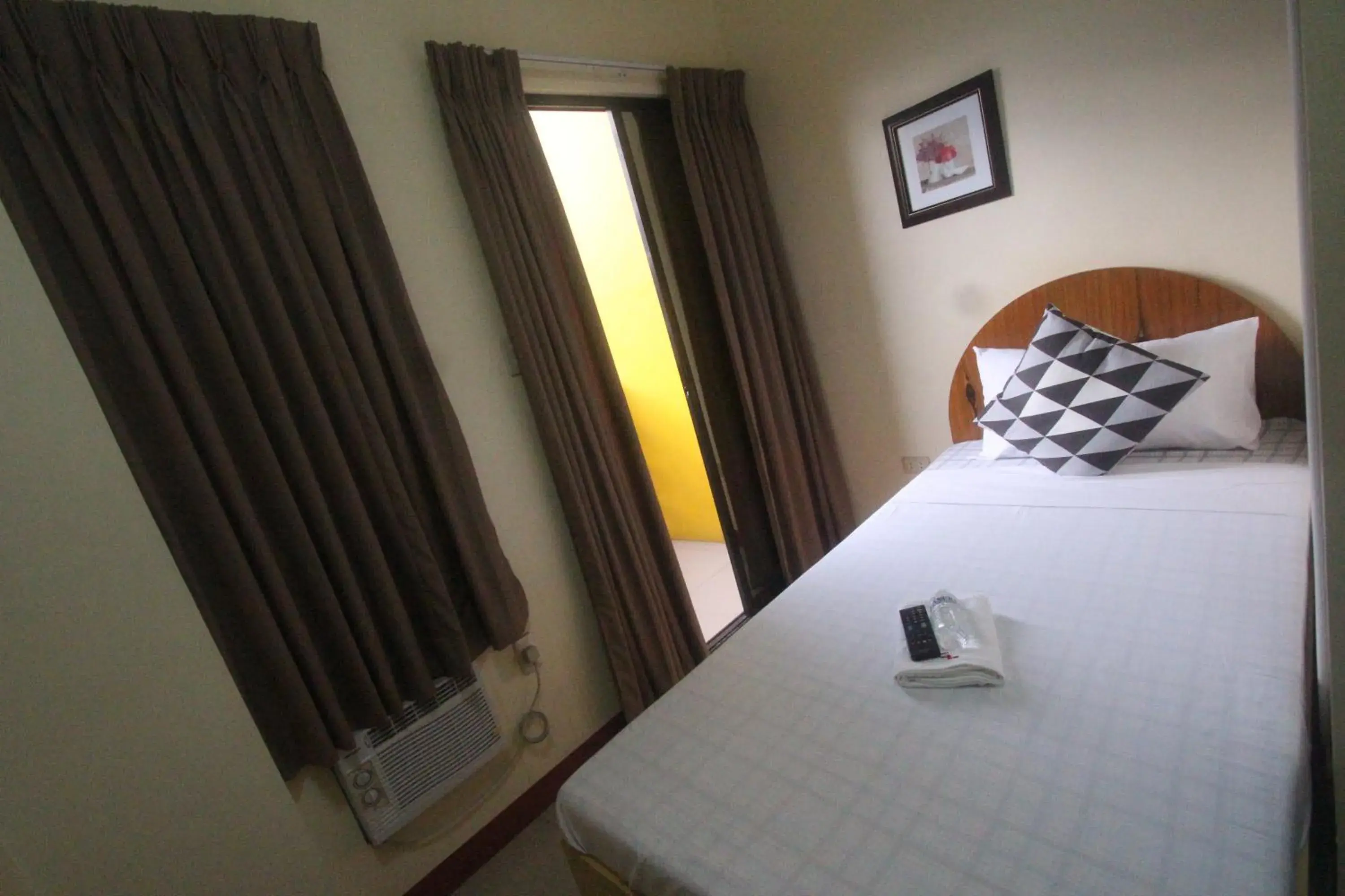 Bed in Heart Hotel and Services Bed in Heart Hotel and Services