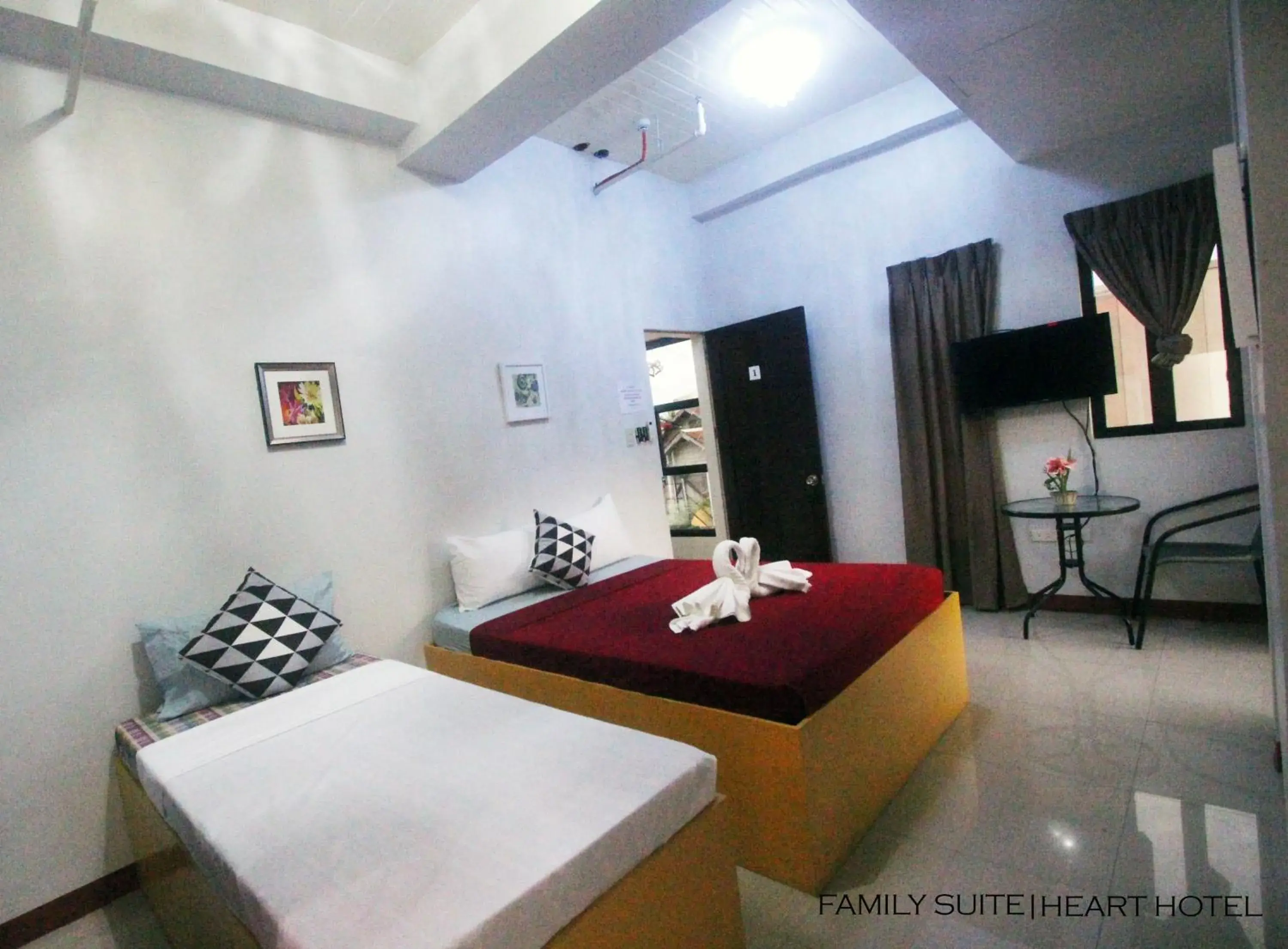 Bed in Heart Hotel and Services Bed in Heart Hotel and Services