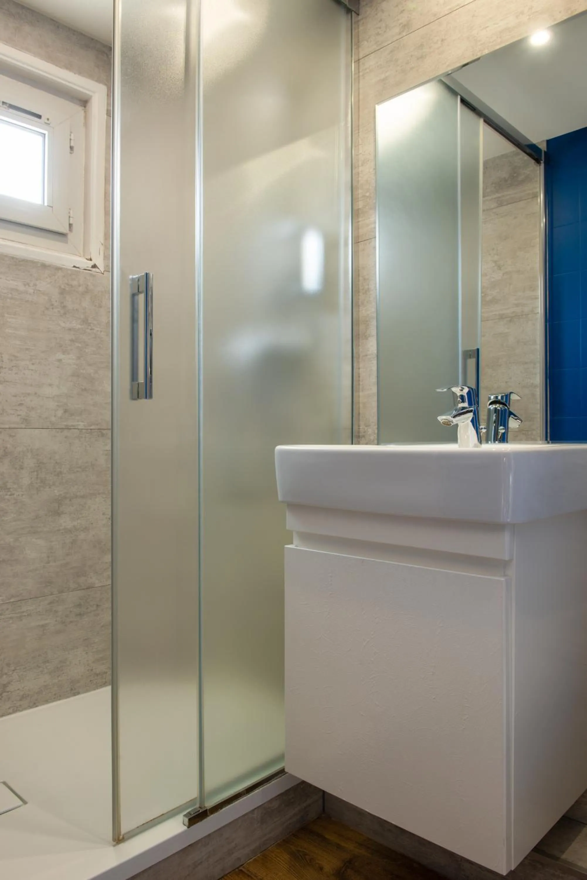 Bathroom in Hôtel Baldi by Magna Arbor