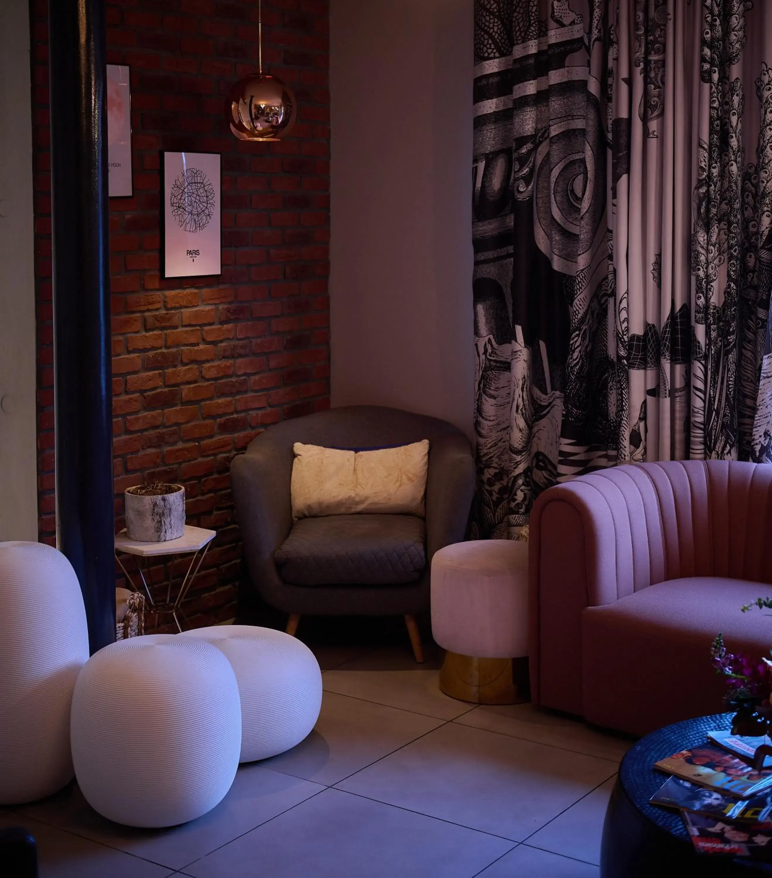 Lobby or reception in Madrigal Lobby or reception in Madrigal