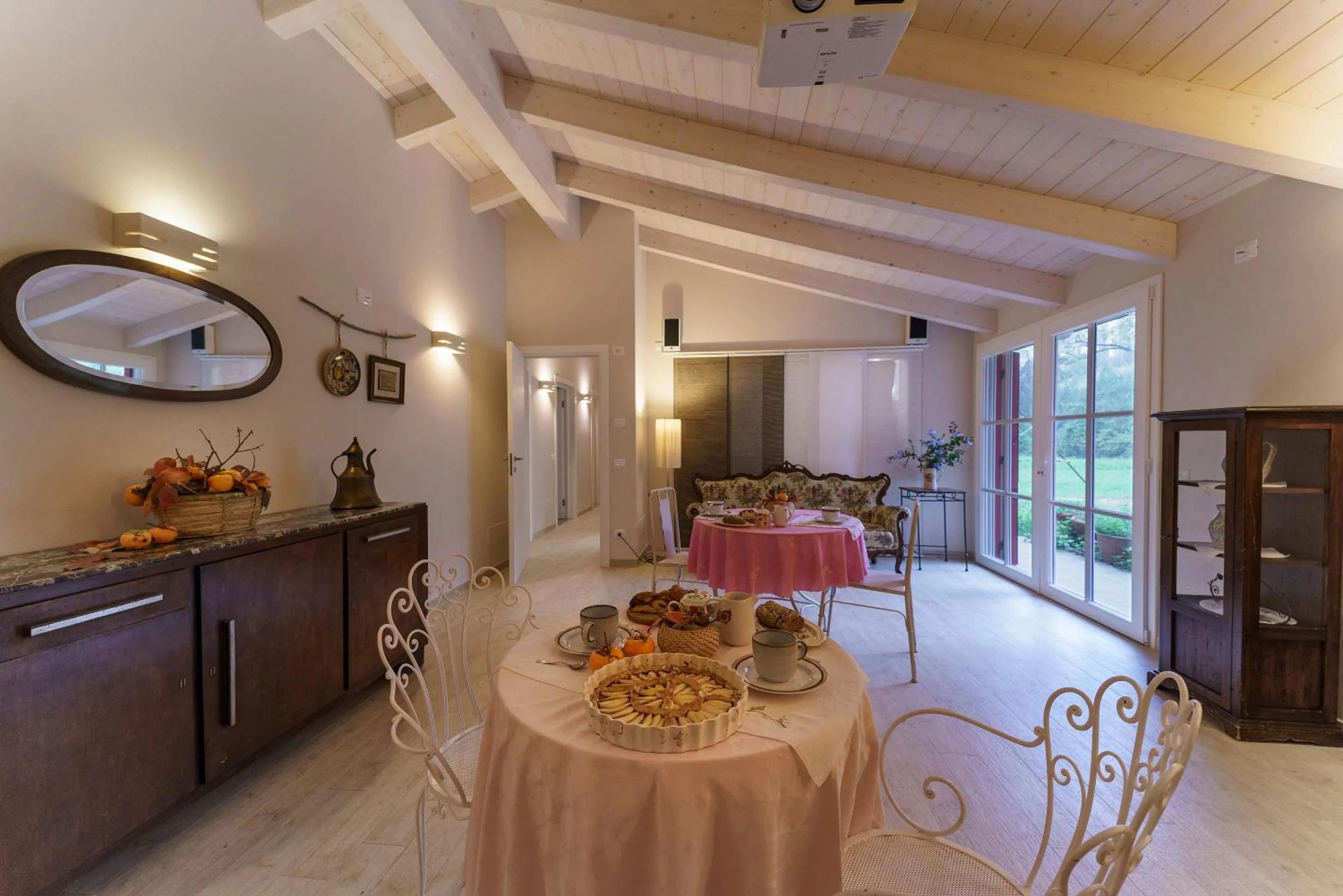 Communal lounge/ TV room in Agriturismo Ca' Poldo