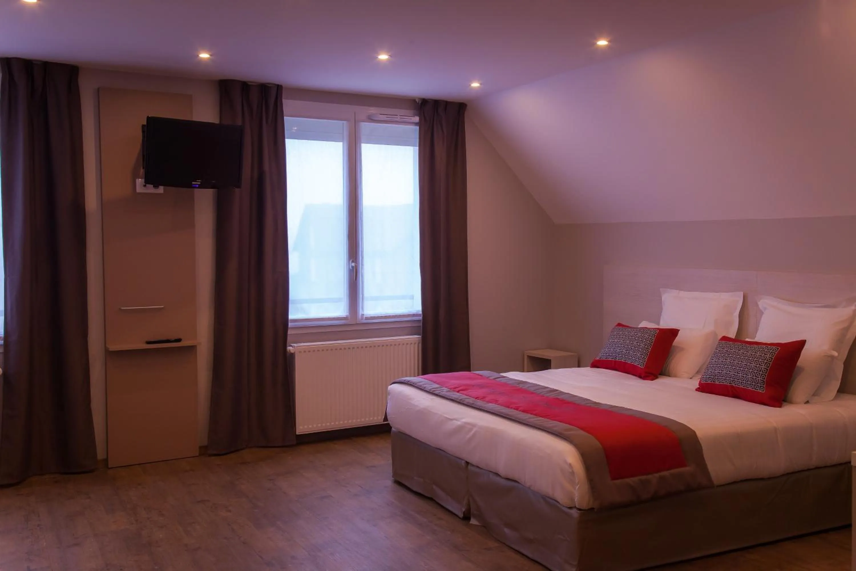 Bed in The Originals City, le Relais des Carnutes Brezolles Verneuil sur Avre