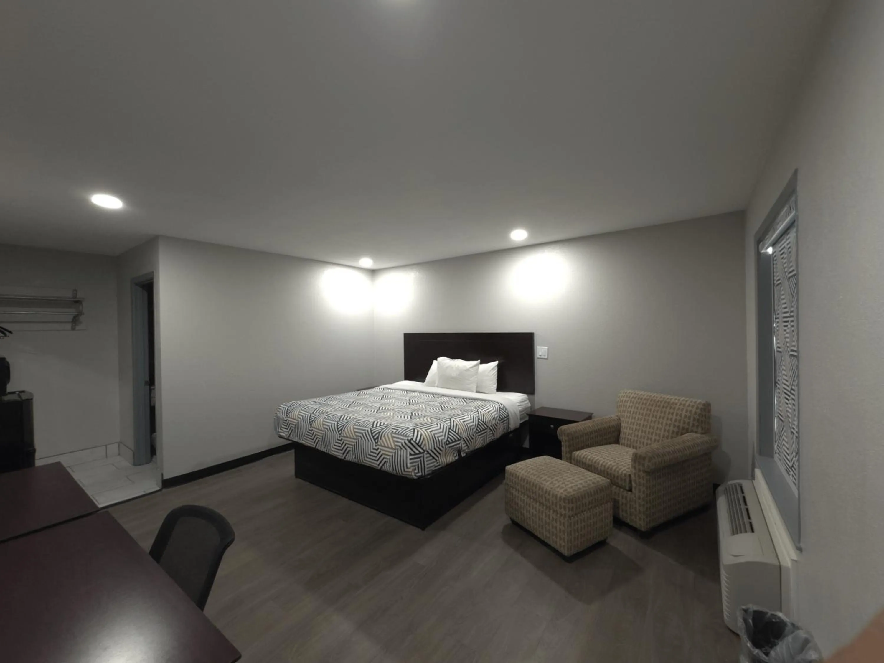 Bedroom, Bed in Relax Inn Mcgehee