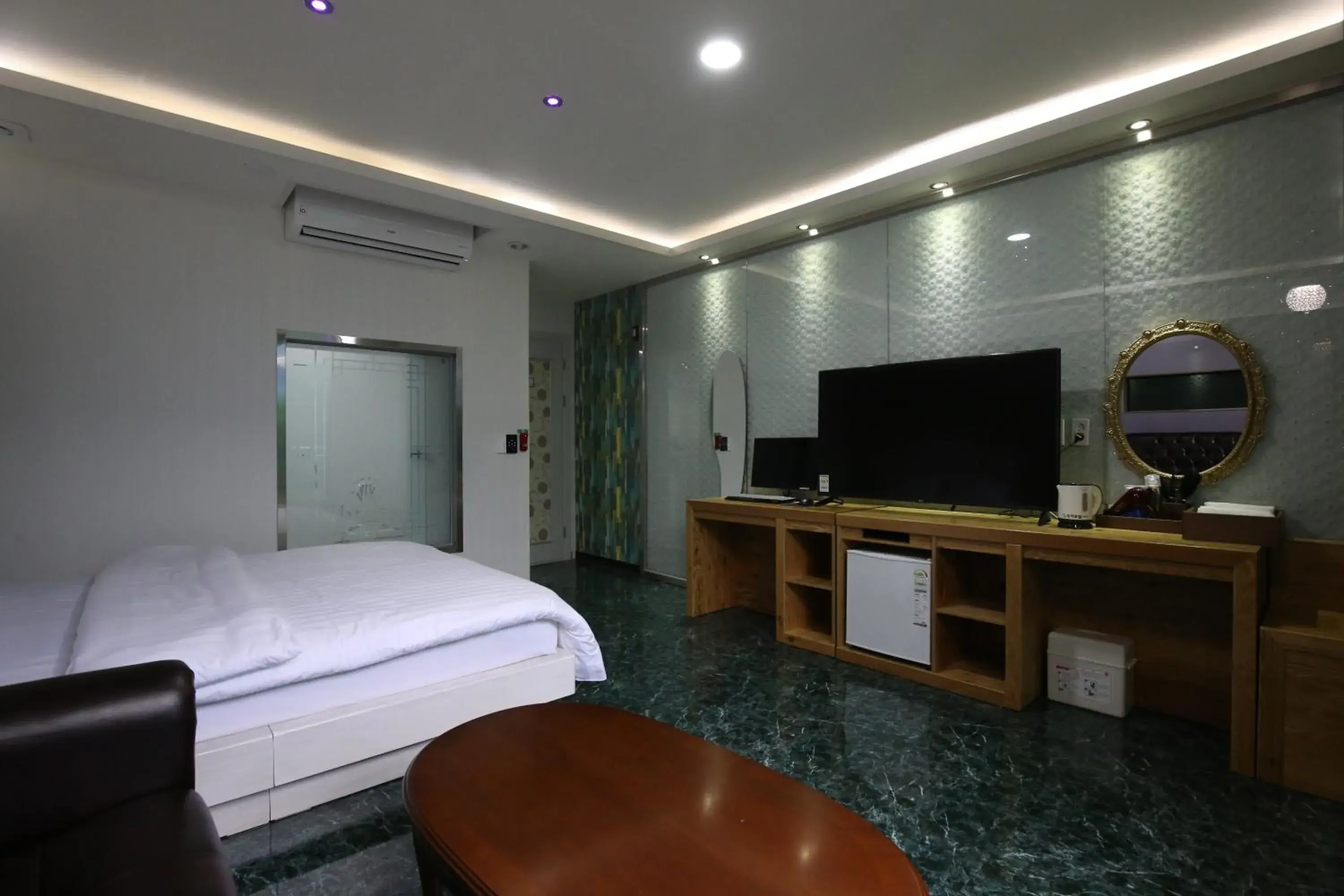 Bed in Inca Motel Bed in Inca Motel