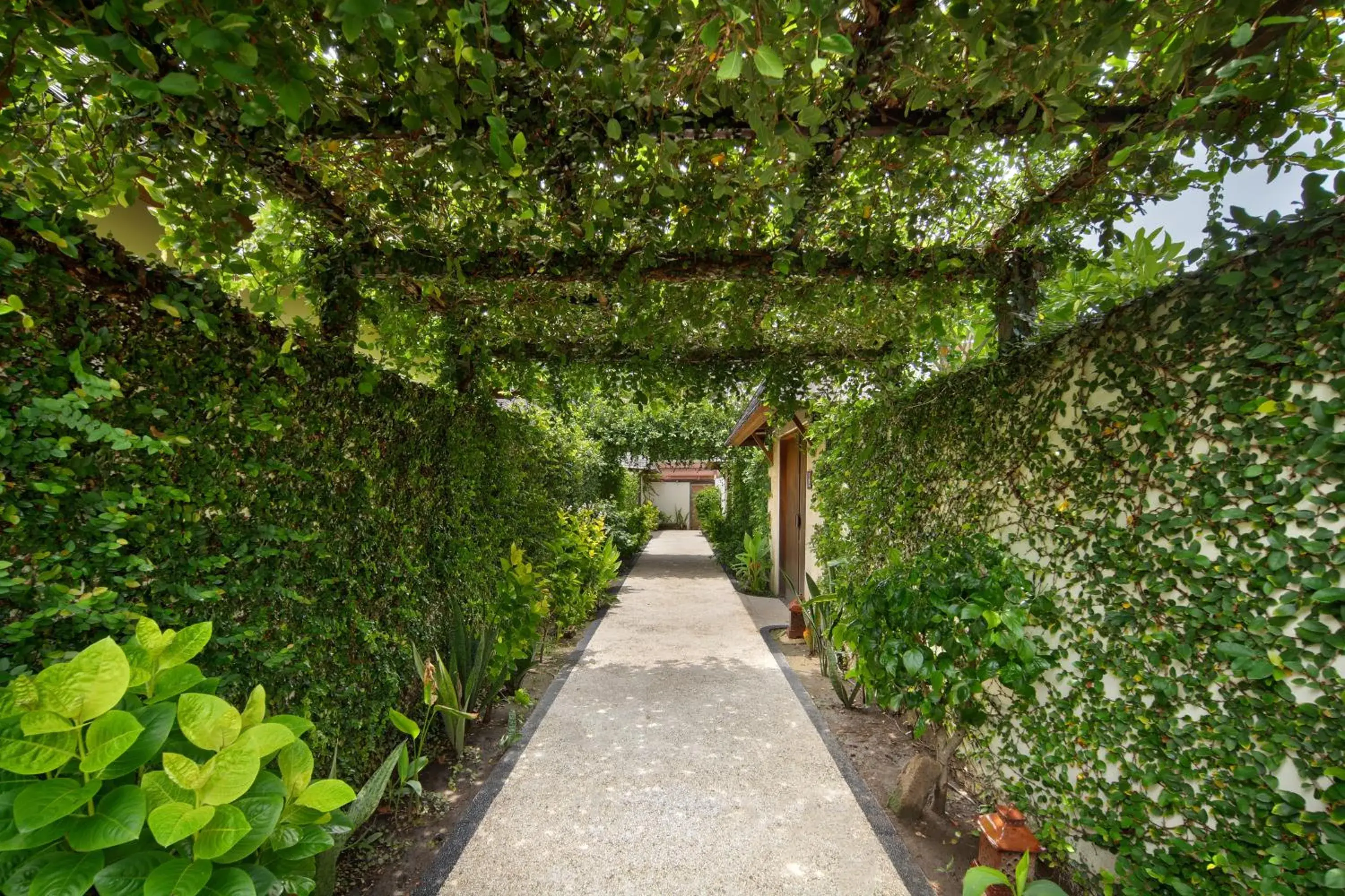 Facade/entrance in Utara Villas Facade/entrance in Utara Villas