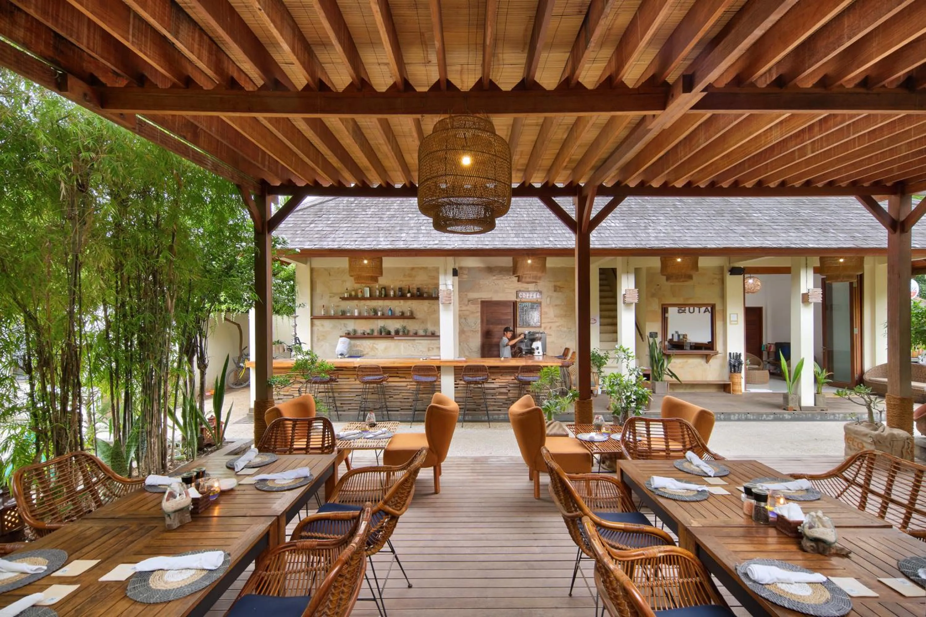 Restaurant/places to eat in Utara Villas