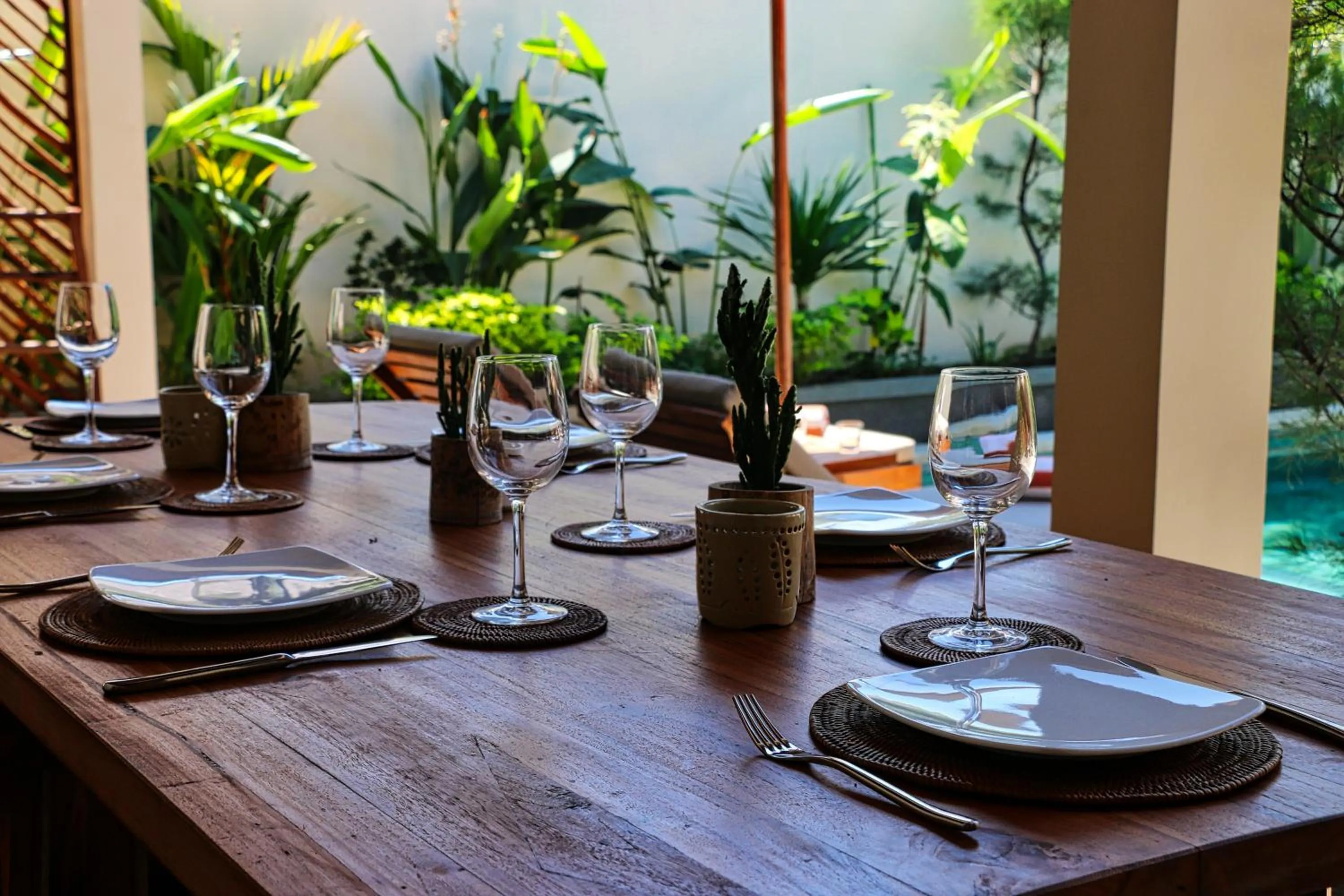 Dining area in Utara Villas