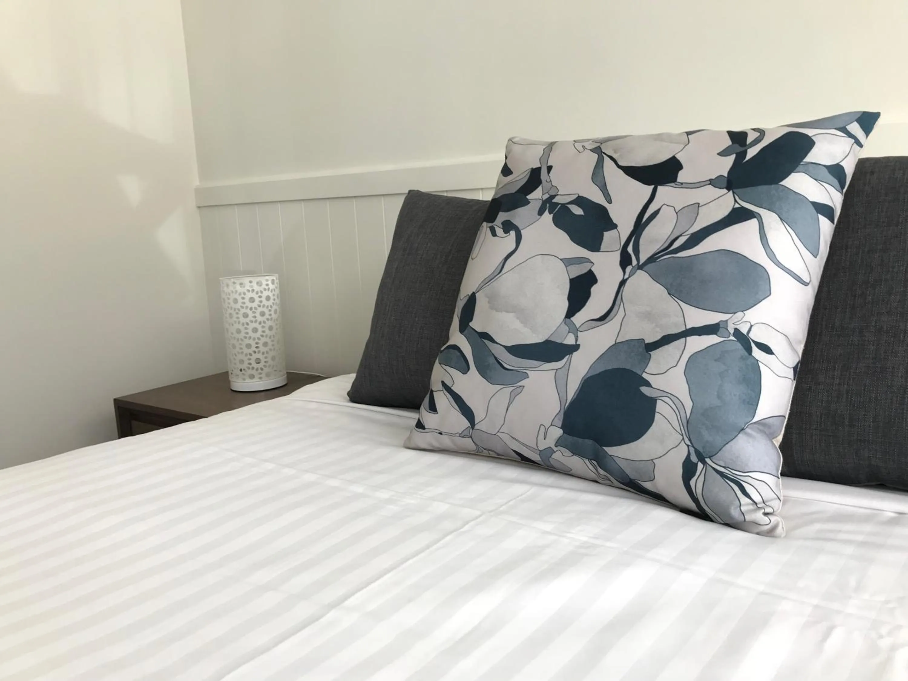 Bed in Orford Blue Waters Hotel