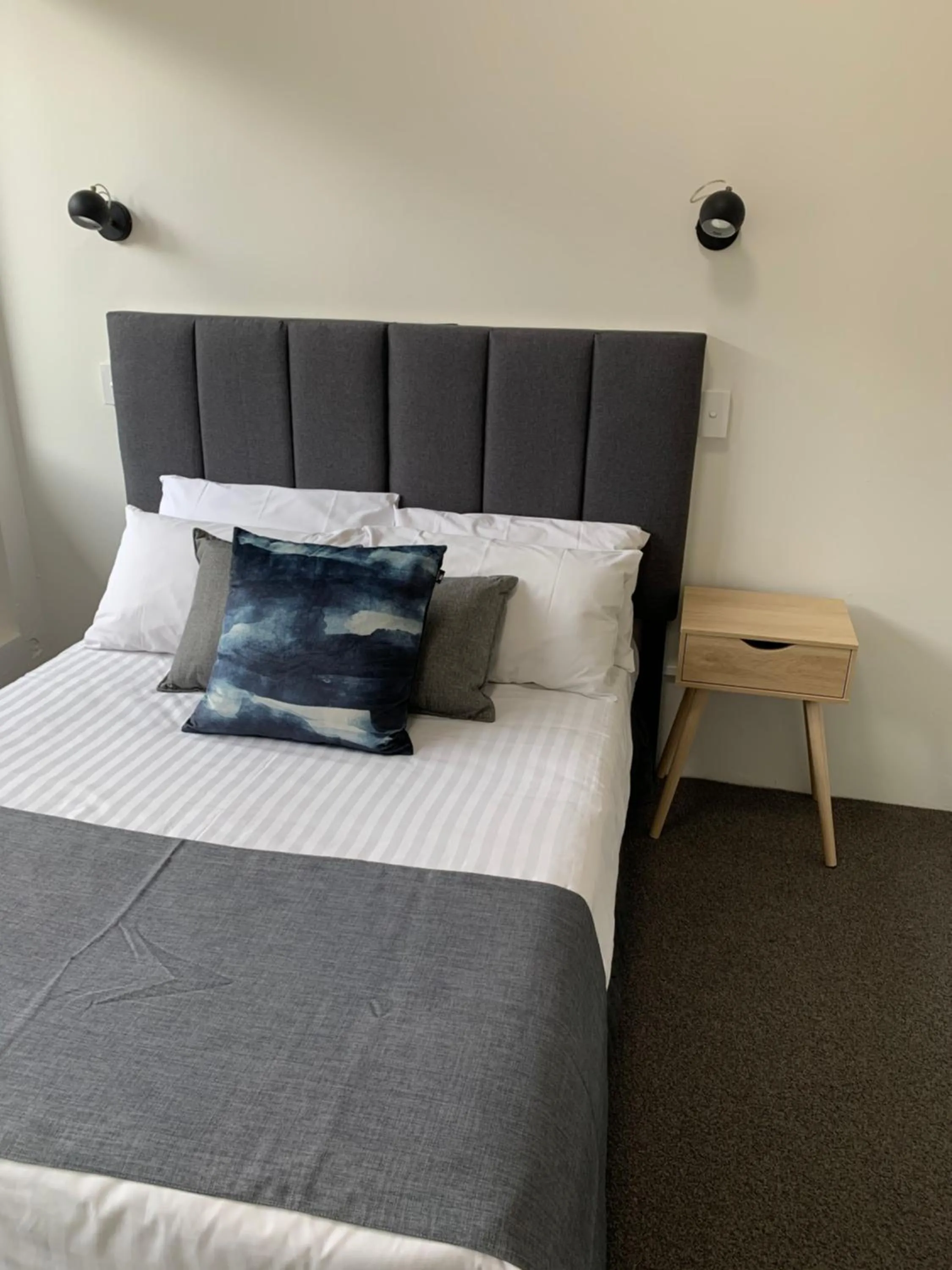 Bed in Orford Blue Waters Hotel