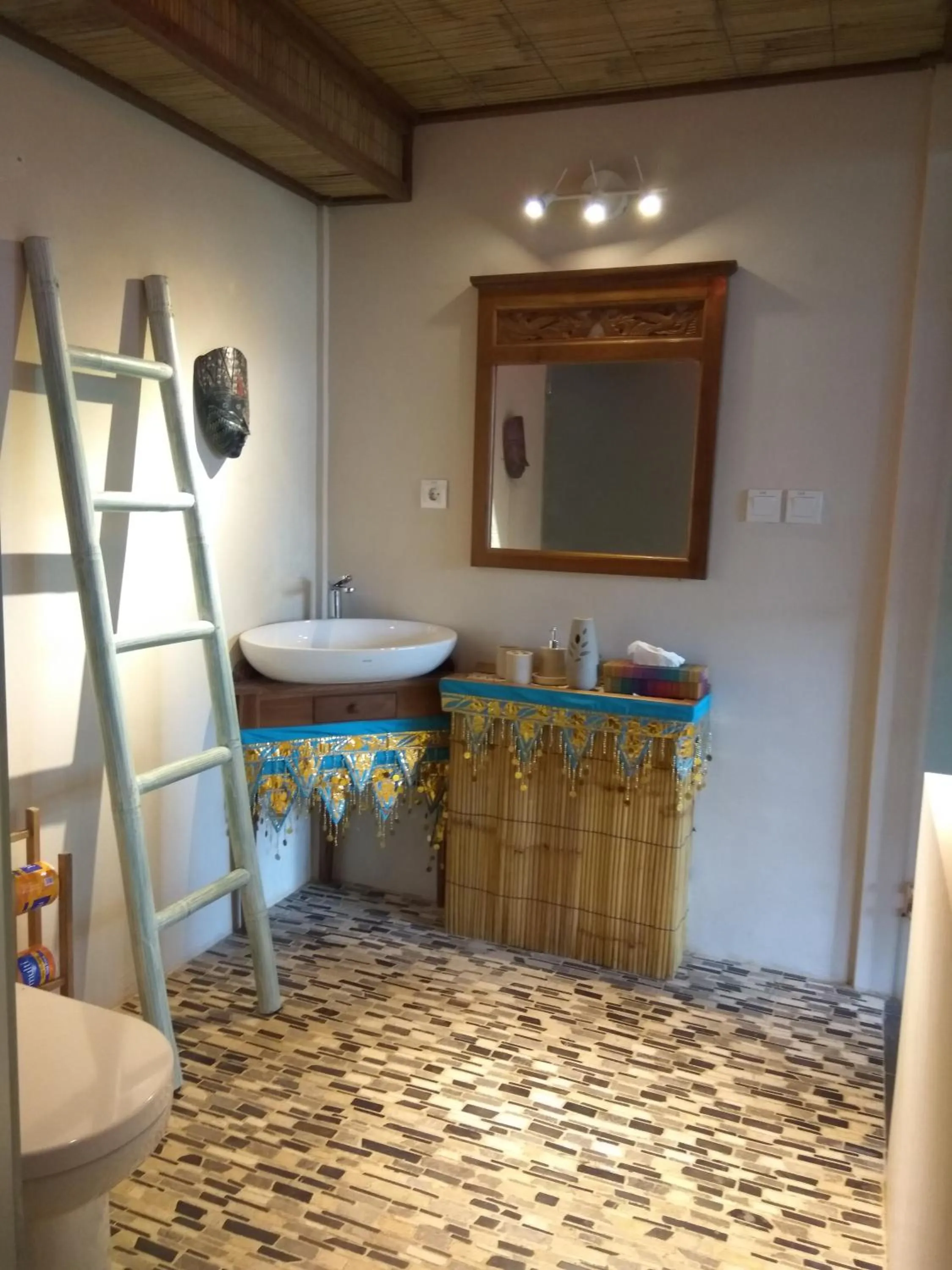 Bathroom in Manggis Garden Dive Resort