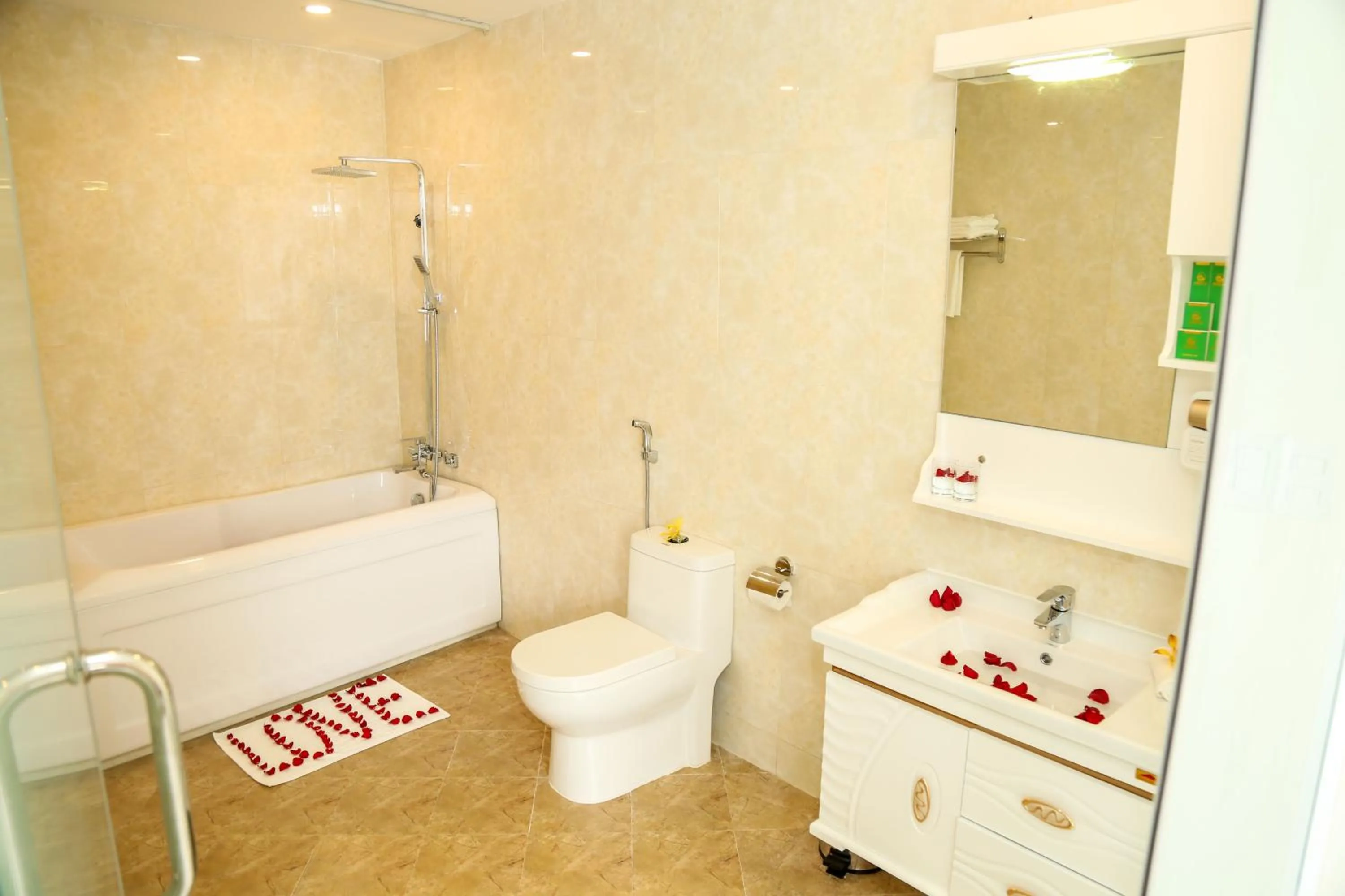 Bathroom in Thuy Hoang Nguyen Resort & Spa