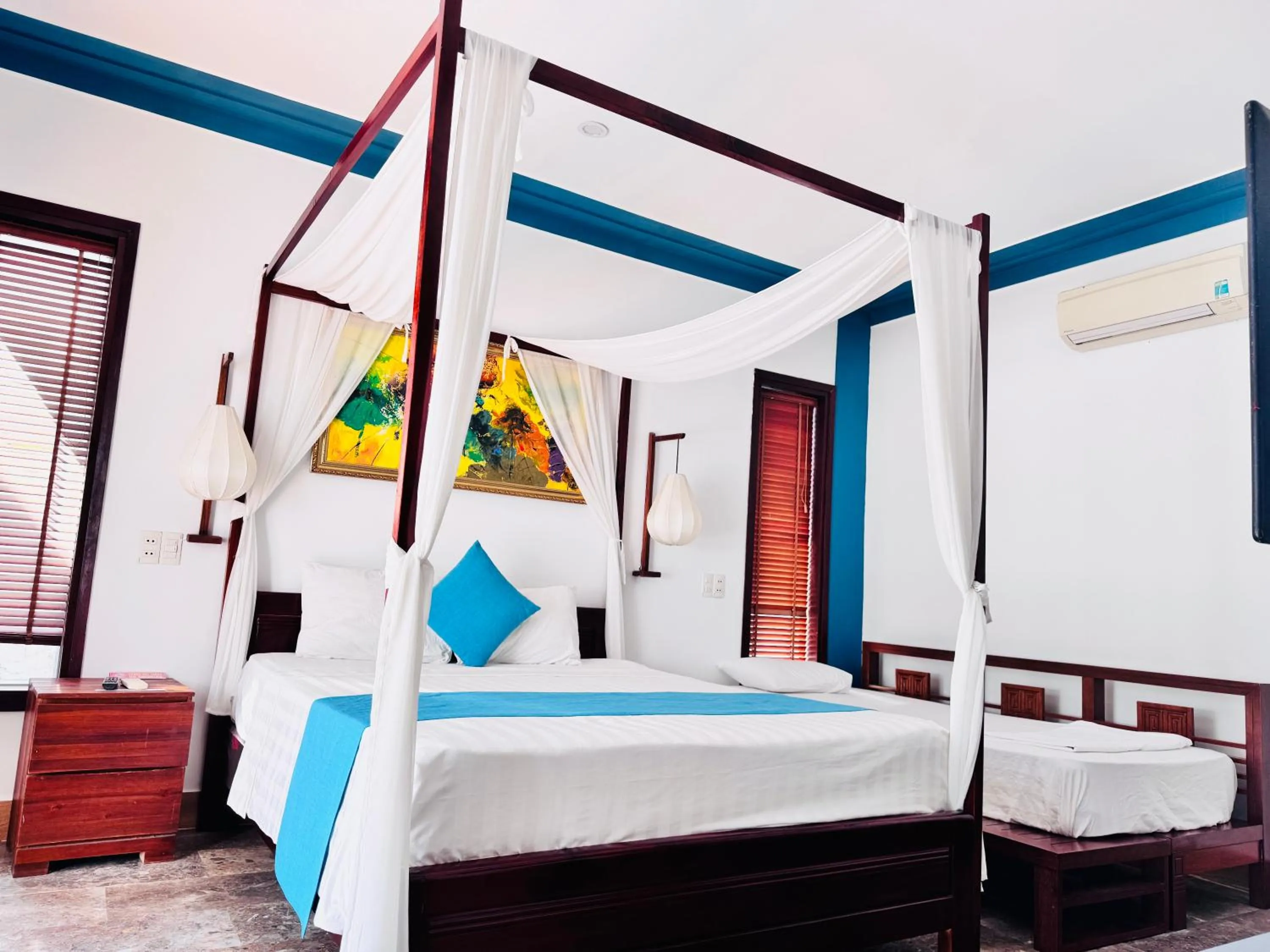 Bed in Relax Garden Boutique Villa Hoi An