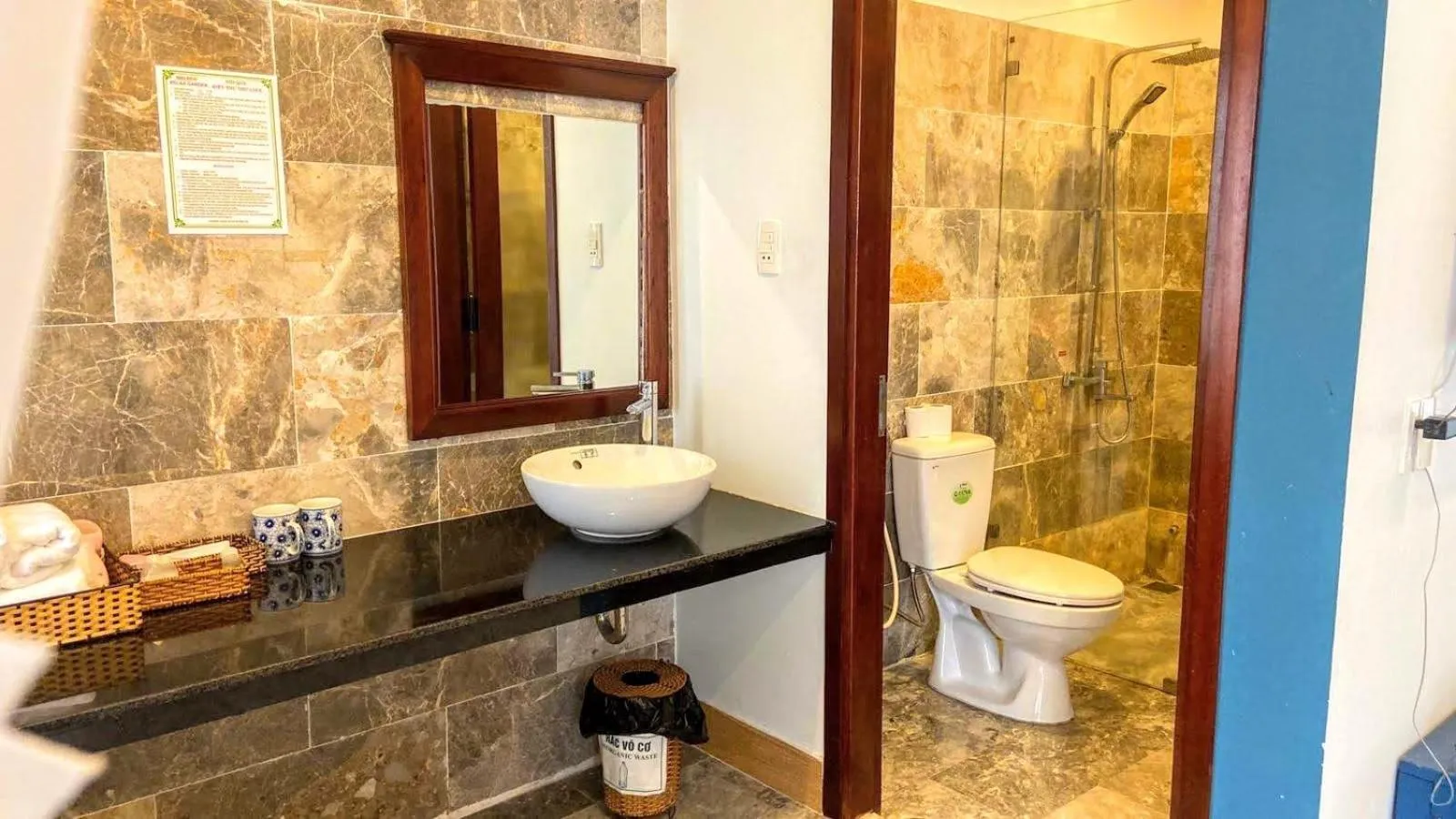 Toilet in Relax Garden Boutique Villa Hoi An