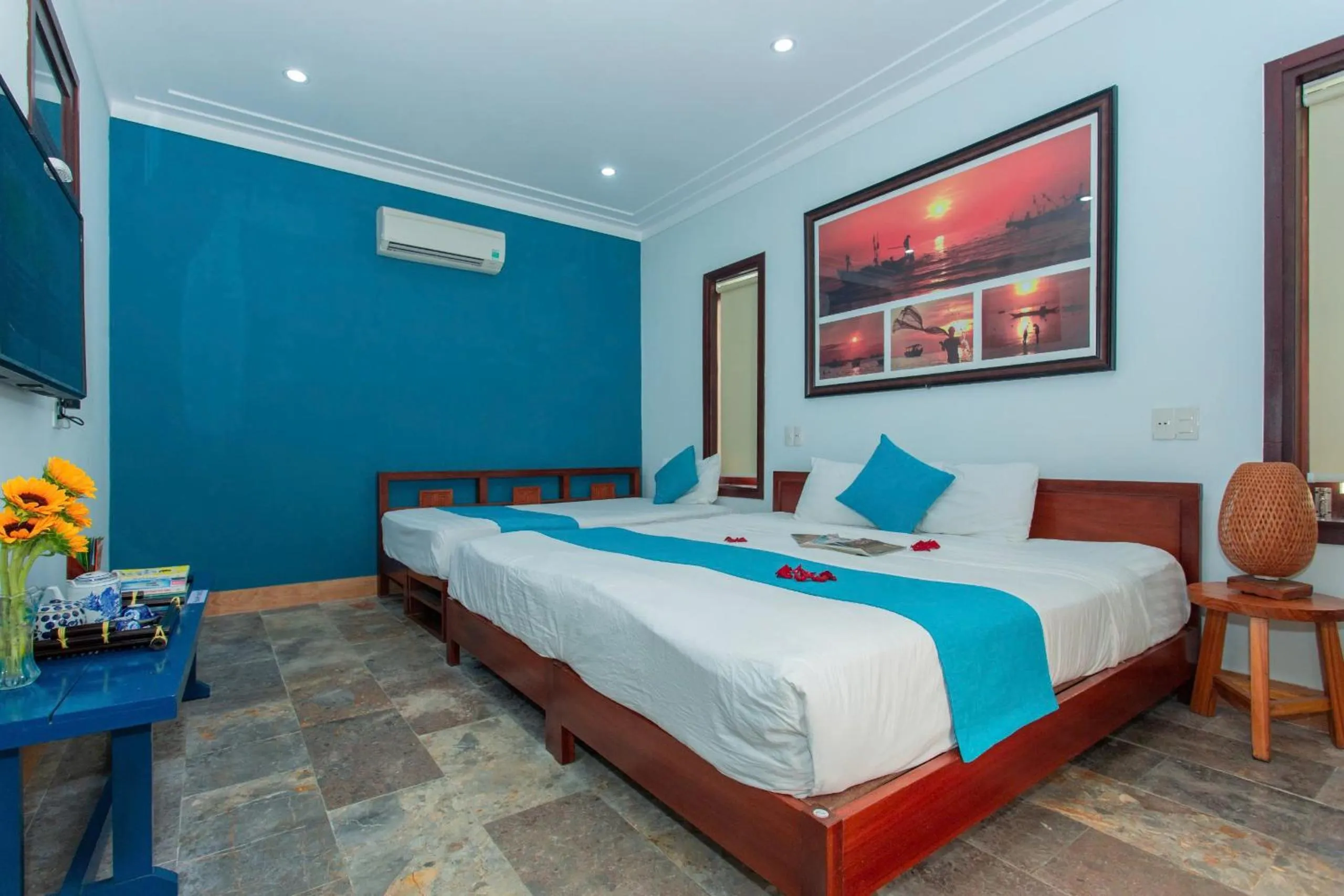 Bed in Relax Garden Boutique Villa Hoi An