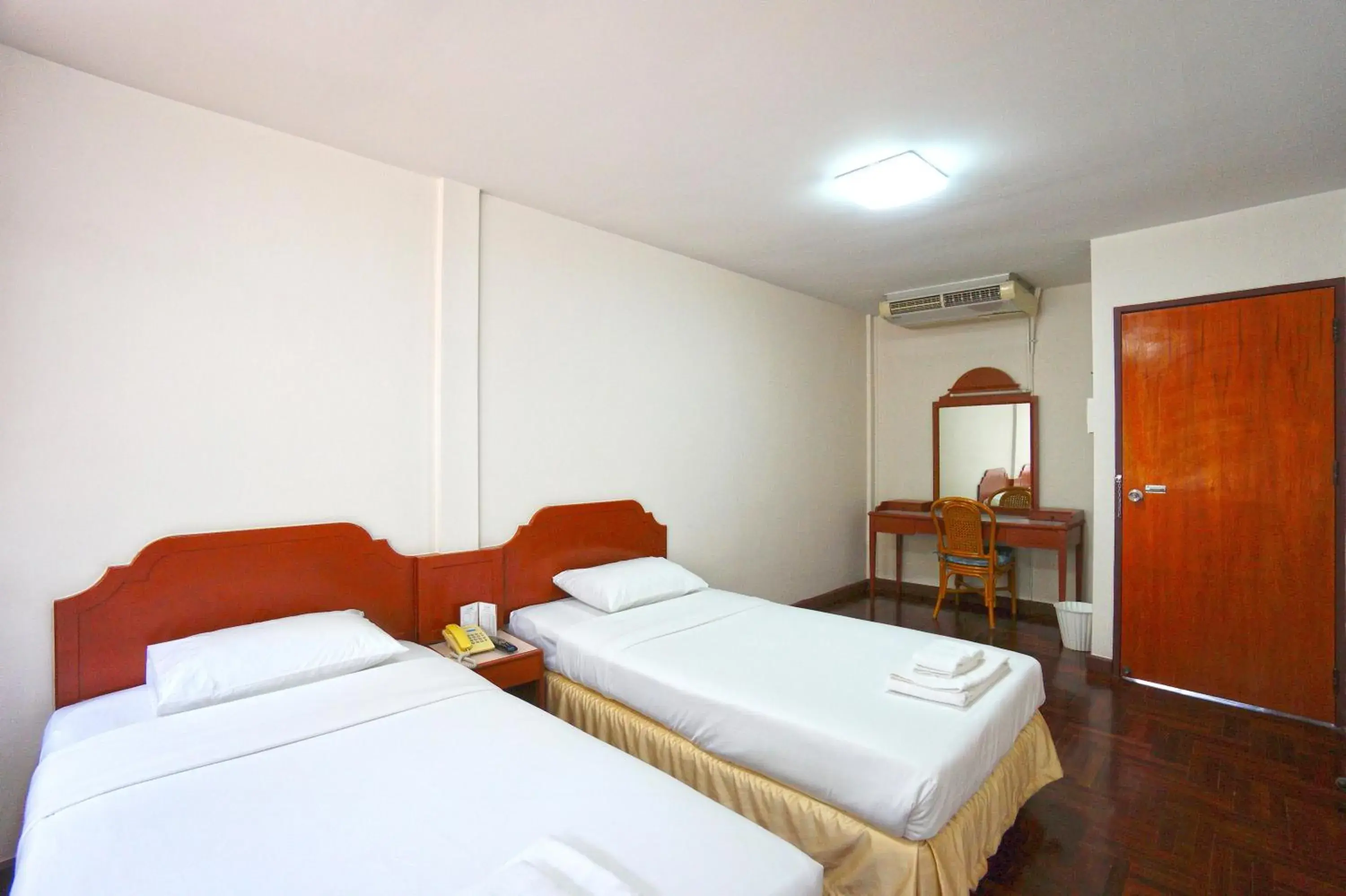 Bed in Pattaya Park Beach Resort (SHA Extra Plus)