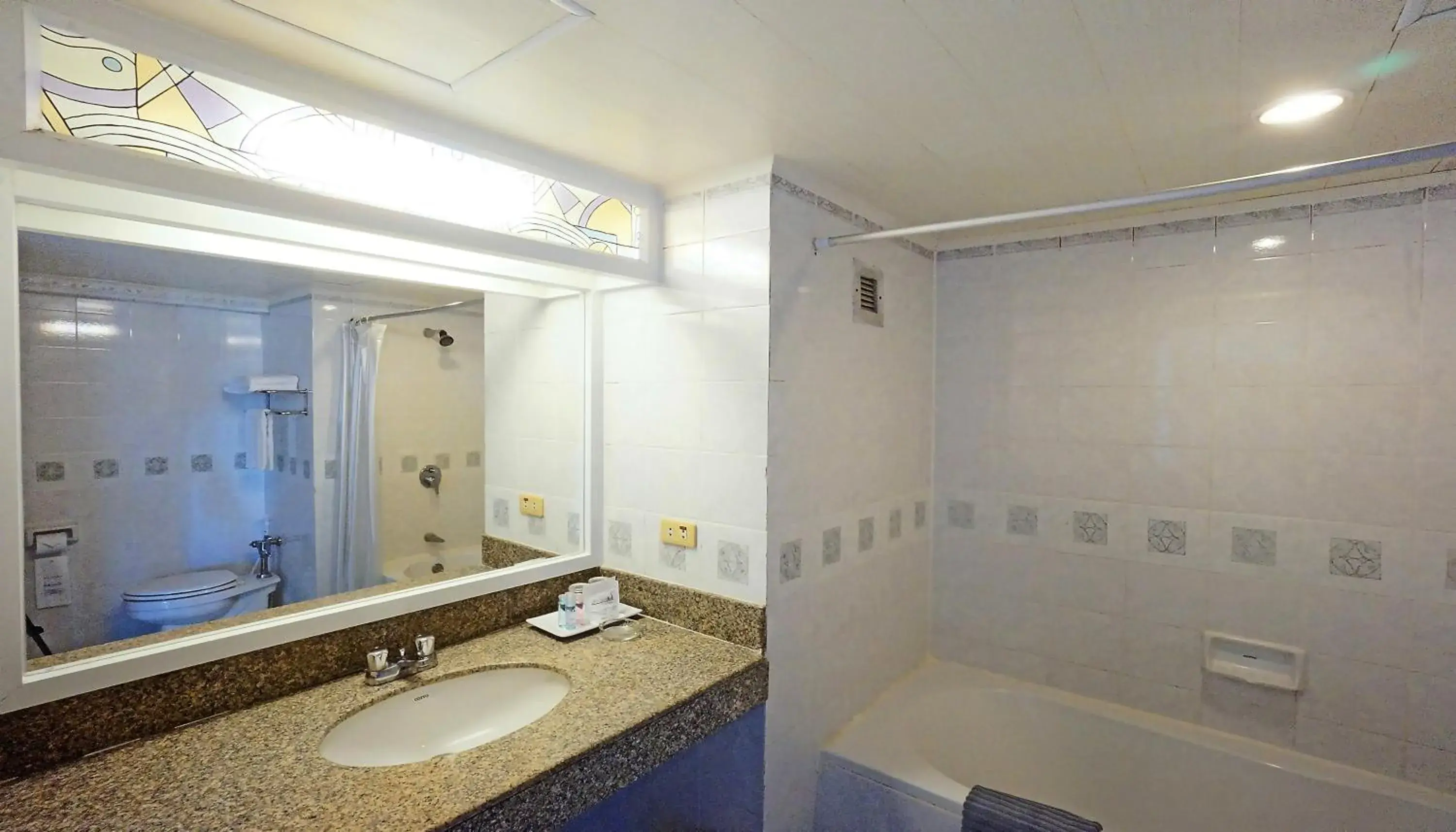 Bathroom in Pattaya Park Beach Resort (SHA Extra Plus)