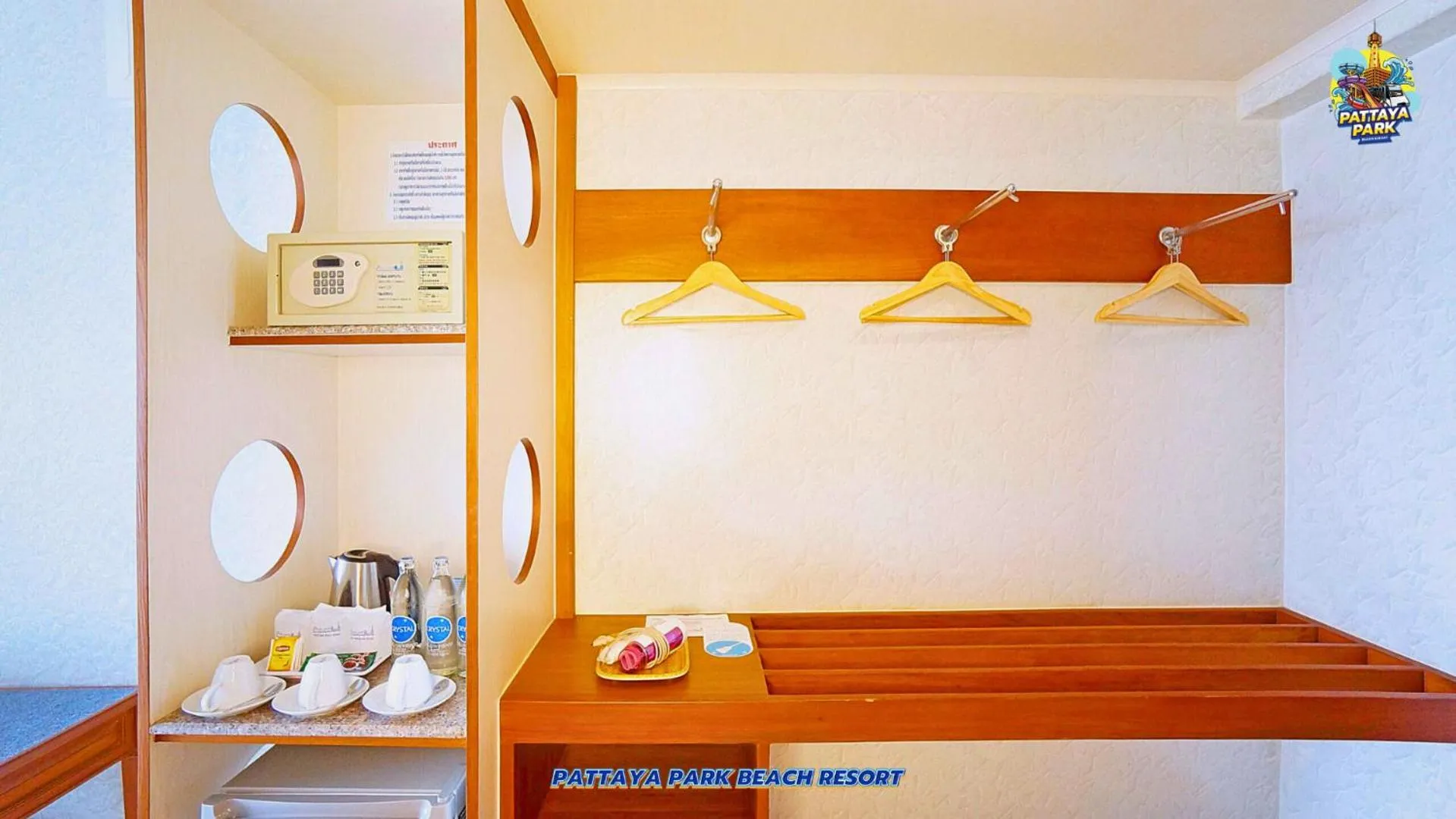 Coffee/tea facilities, Bed in Pattaya Park Beach Resort