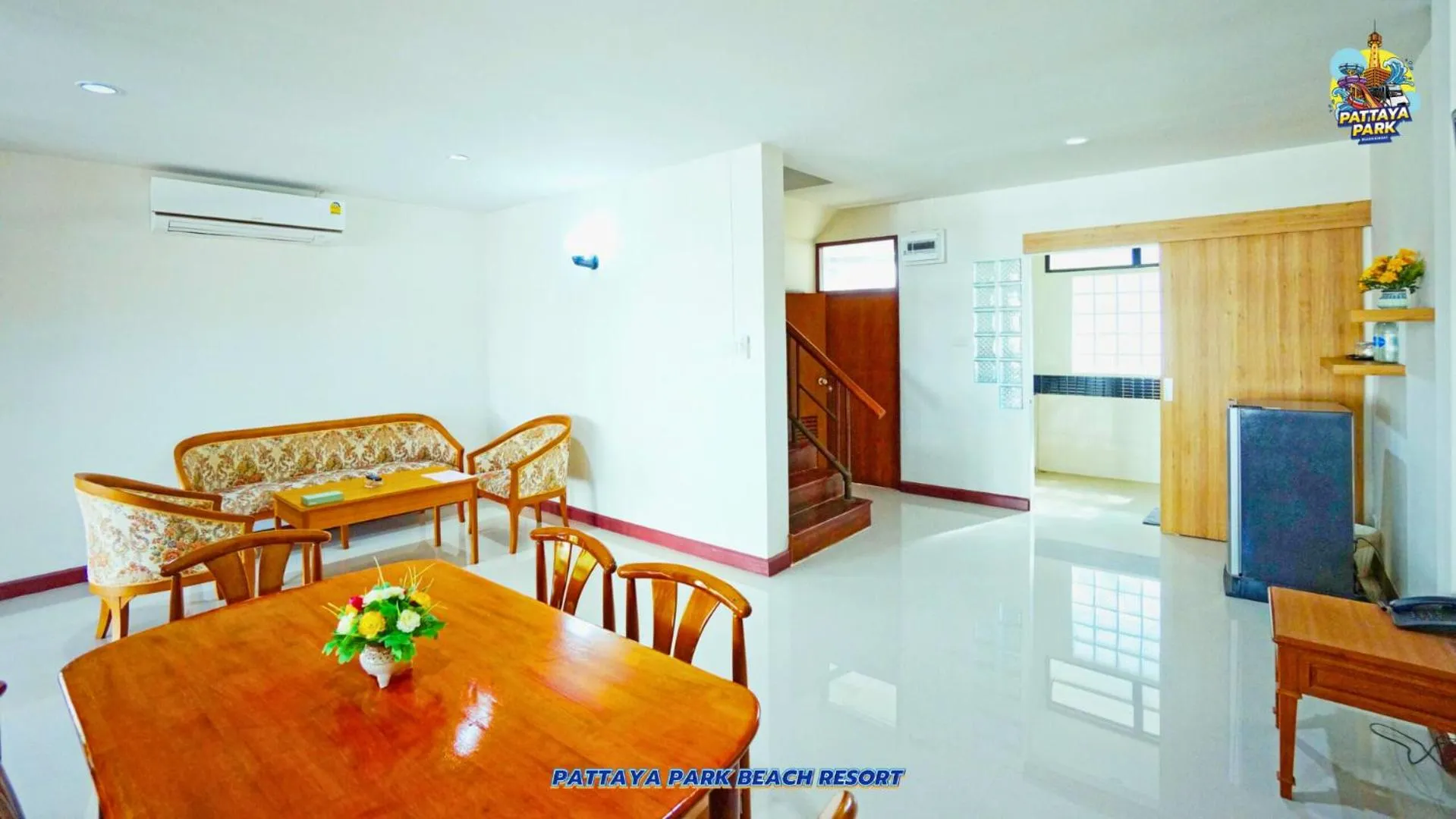 Living room in Pattaya Park Beach Resort