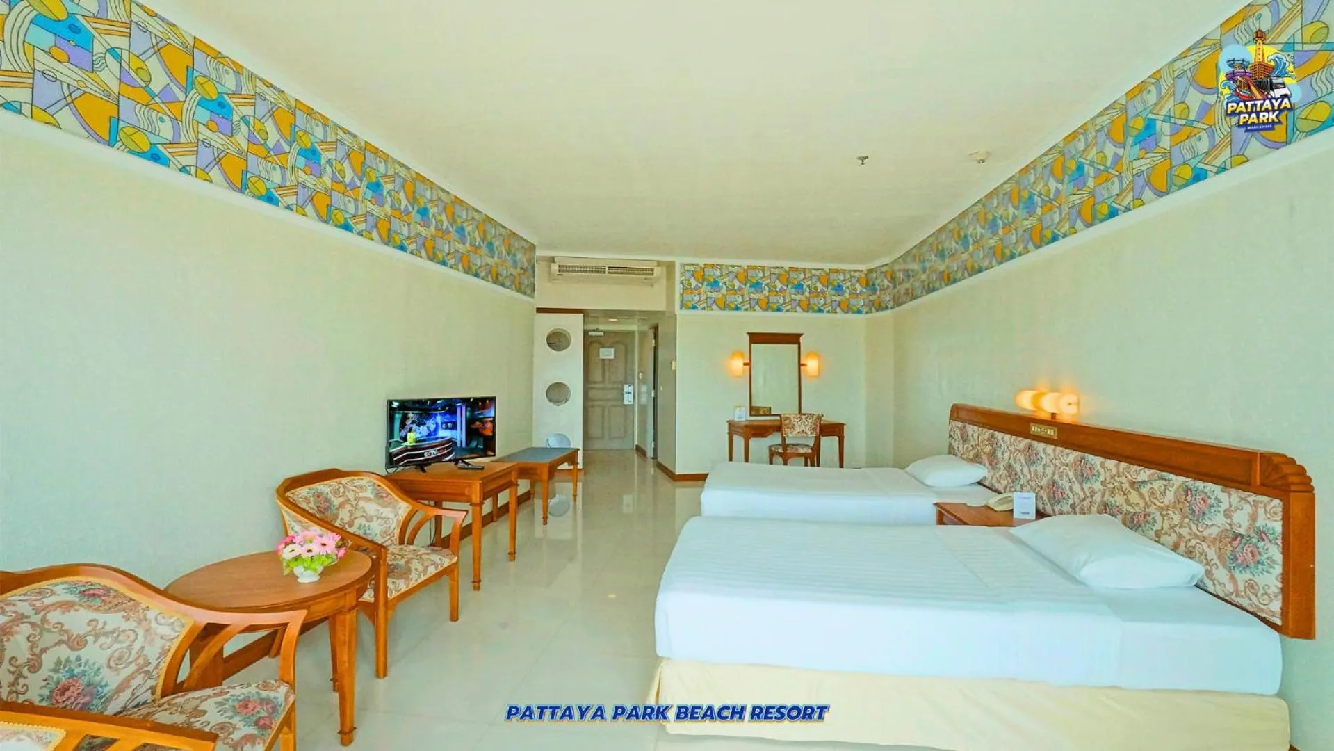 Photo of the whole room, Bed in Pattaya Park Beach Resort