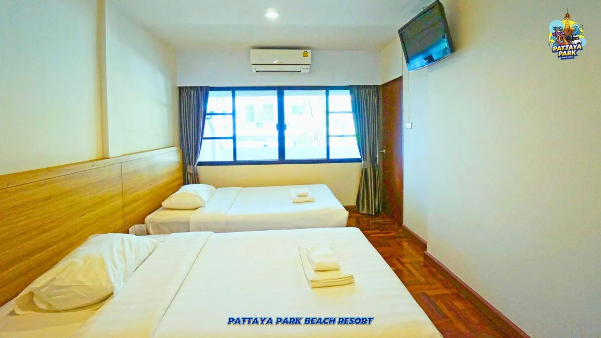 Bedroom, Bed in Pattaya Park Beach Resort