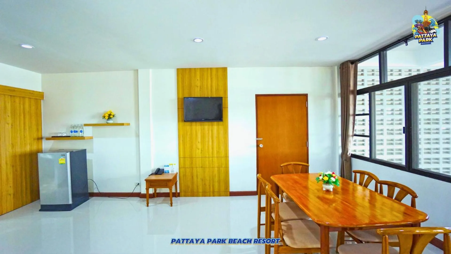 Living room in Pattaya Park Beach Resort