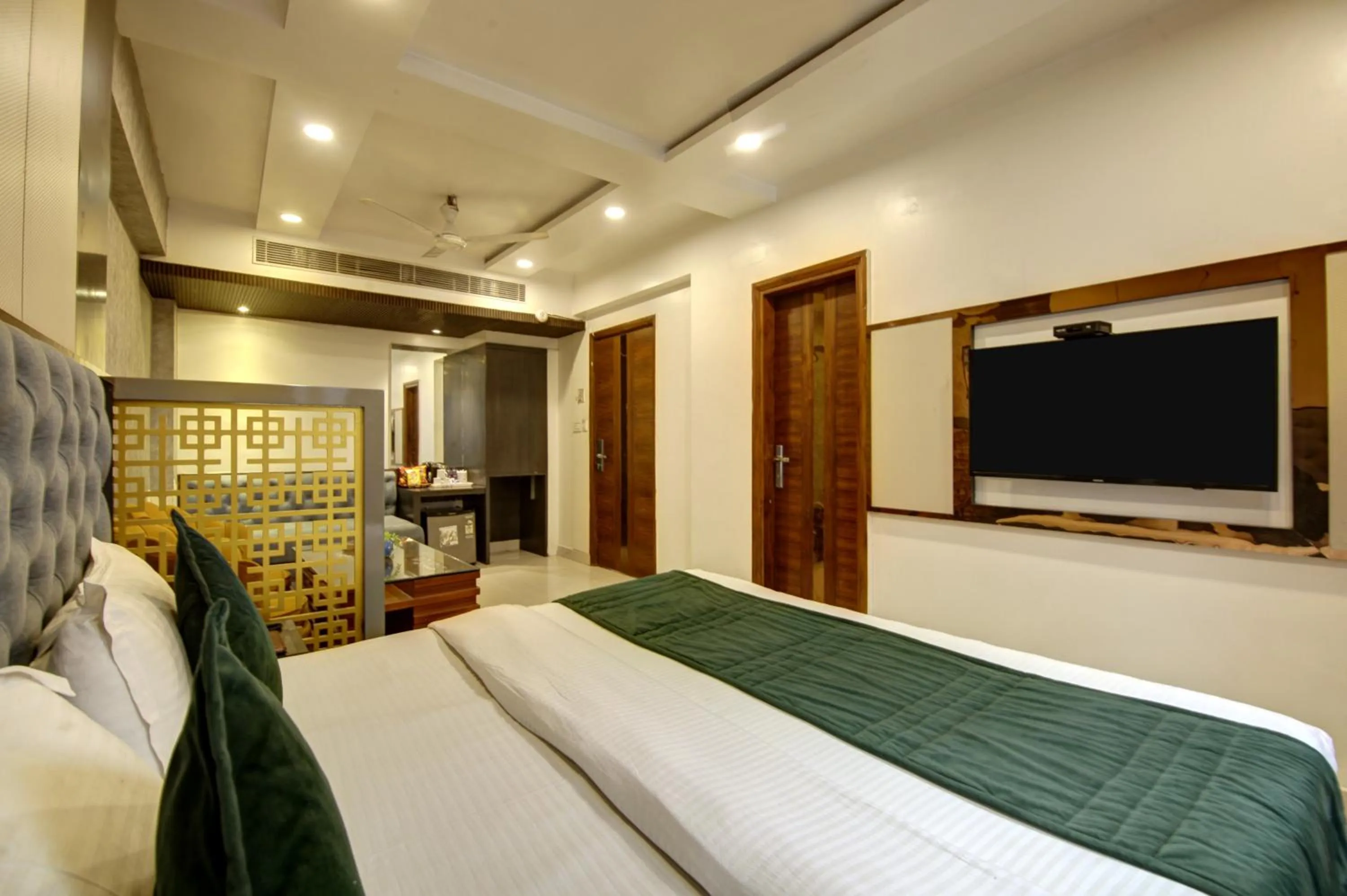 Bed in The Shanti Plaza - Traveler's choice awarded 2025