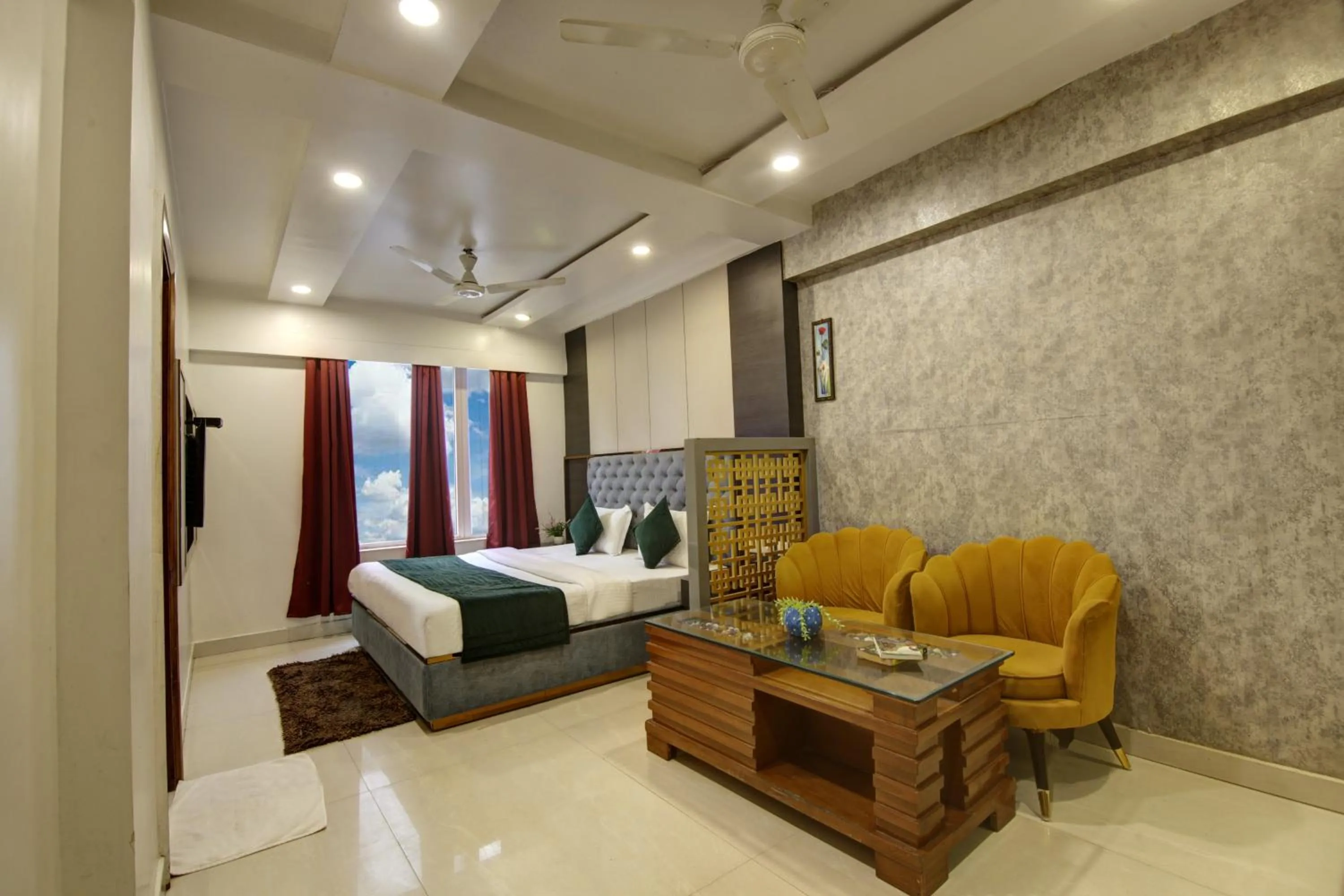 Bed in The Shanti Plaza - Traveler's choice awarded 2025