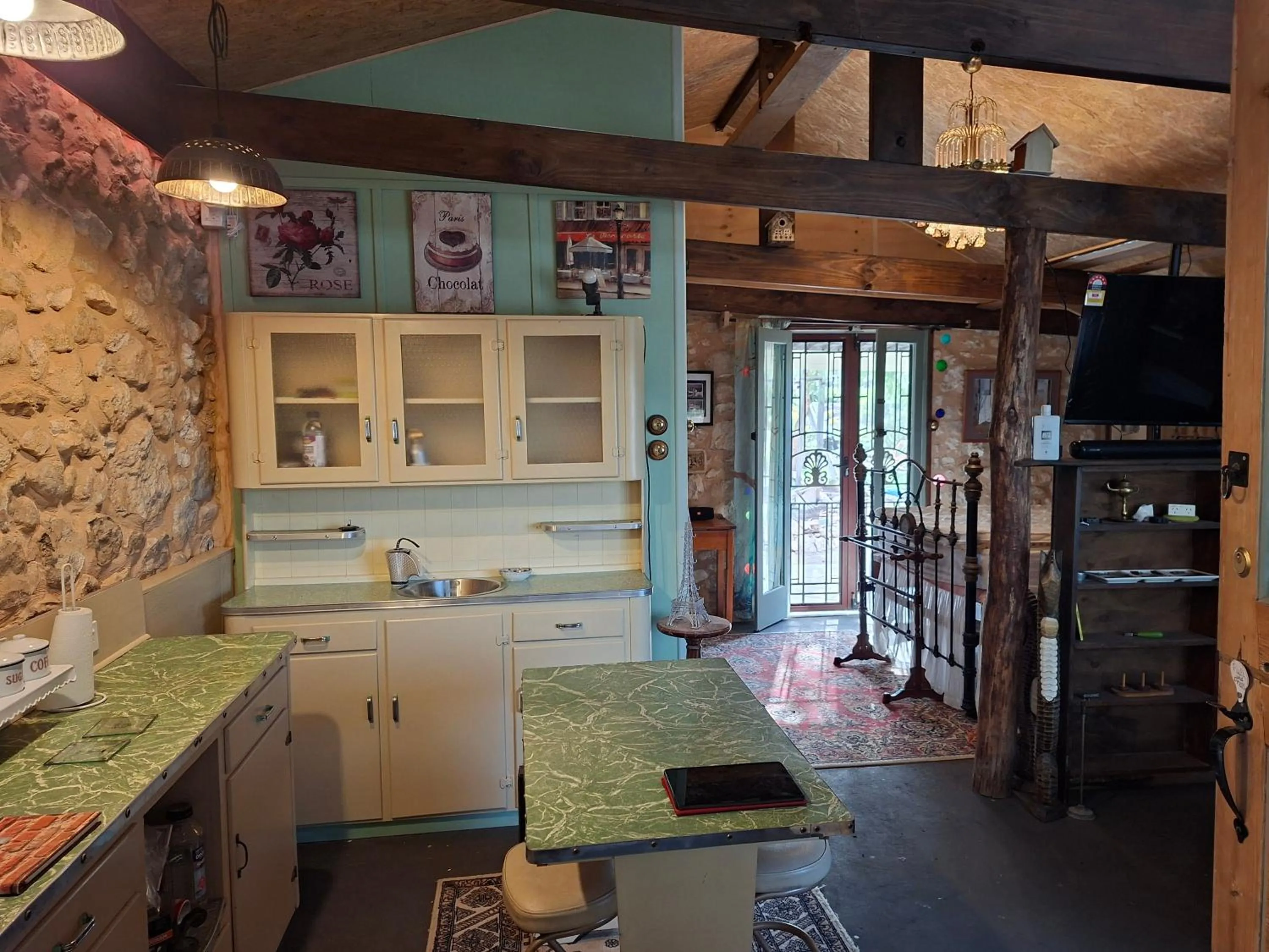 A La Folly The Retreat