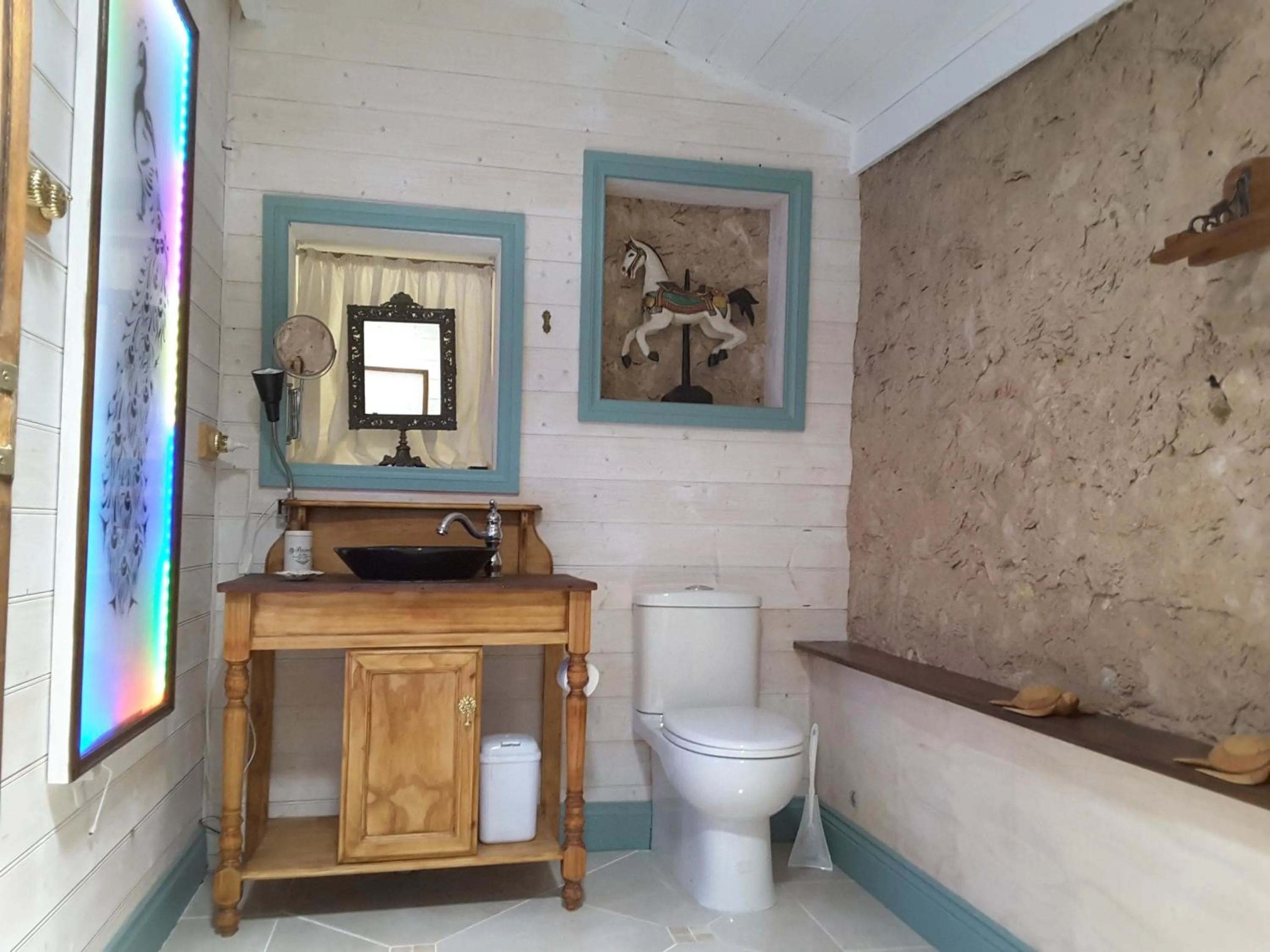 Bathroom in A La Folly The Retreat
