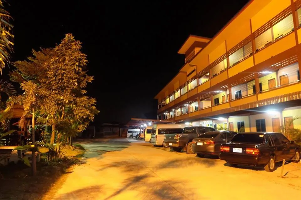 Property building in Khwanruen Fishing Resort