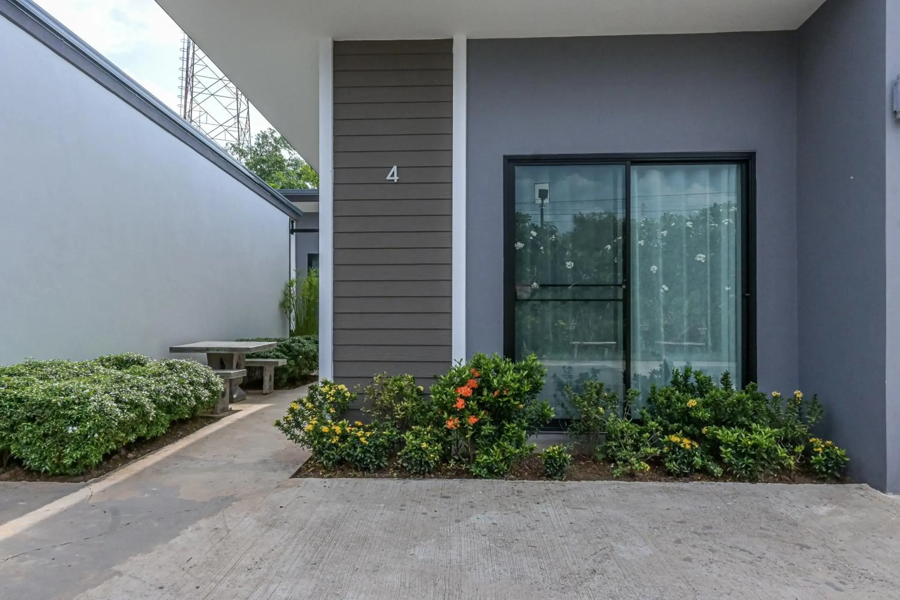 Property building in Baan Kieng Tawan Property building in Baan Kieng Tawan