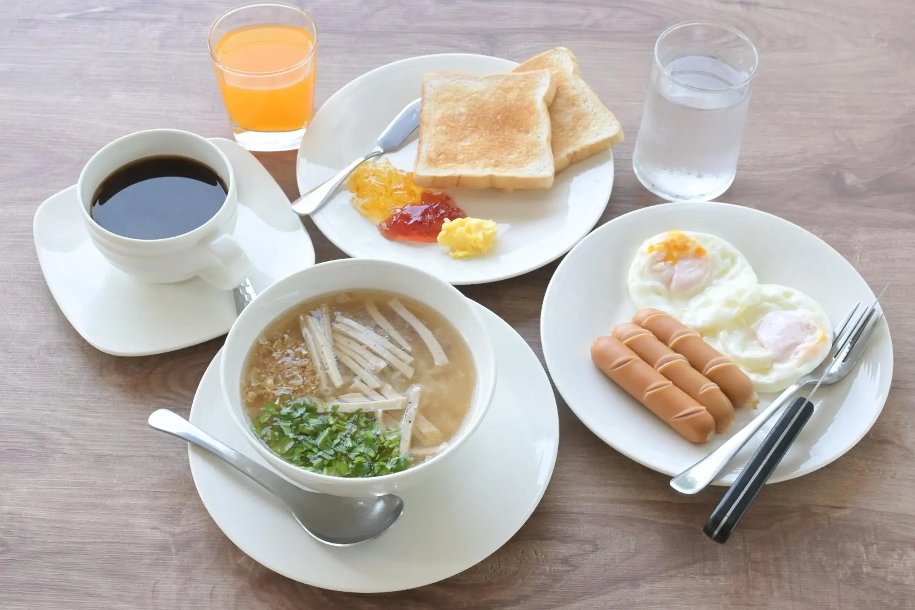 Food and drinks in Baan Kieng Tawan Food and drinks in Baan Kieng Tawan