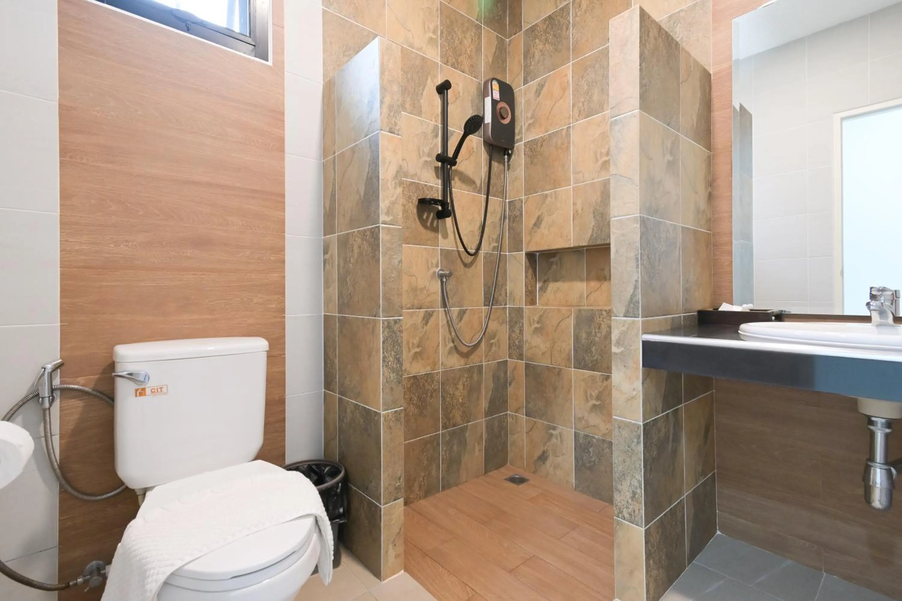 Shower in Baan Kieng Tawan