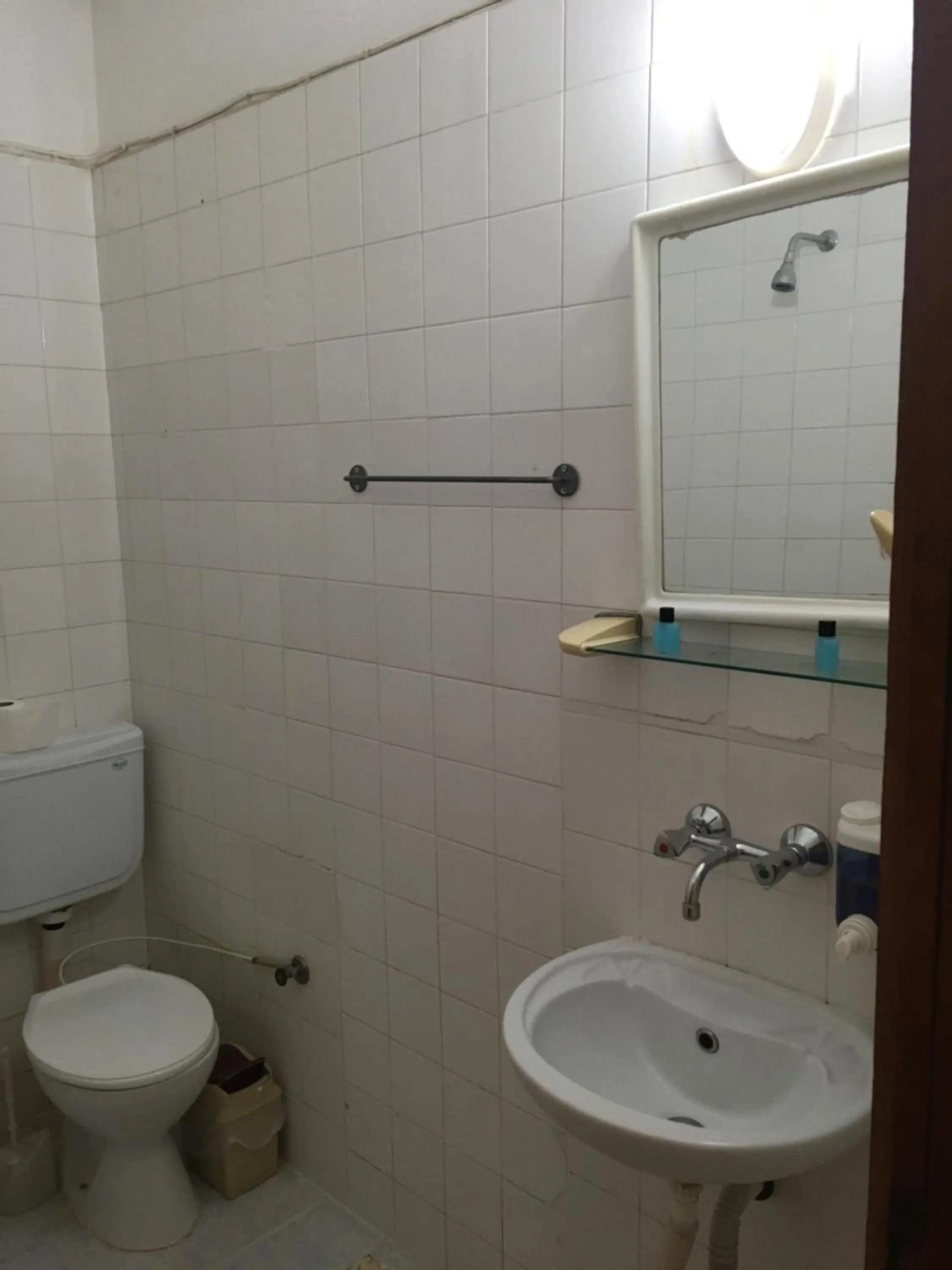 Bathroom in Murat Hotel