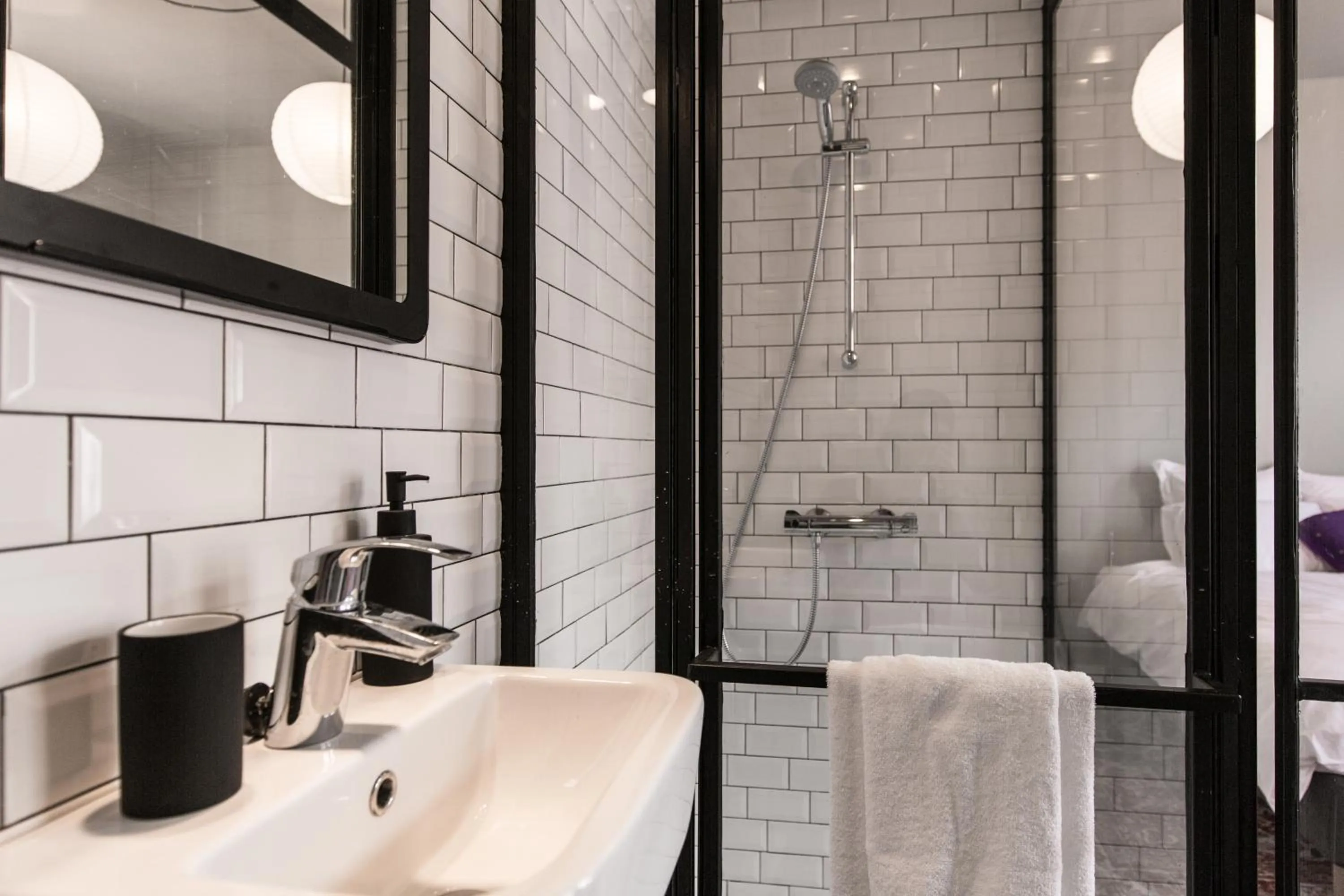 Shower in Simone's Kitchen B&B