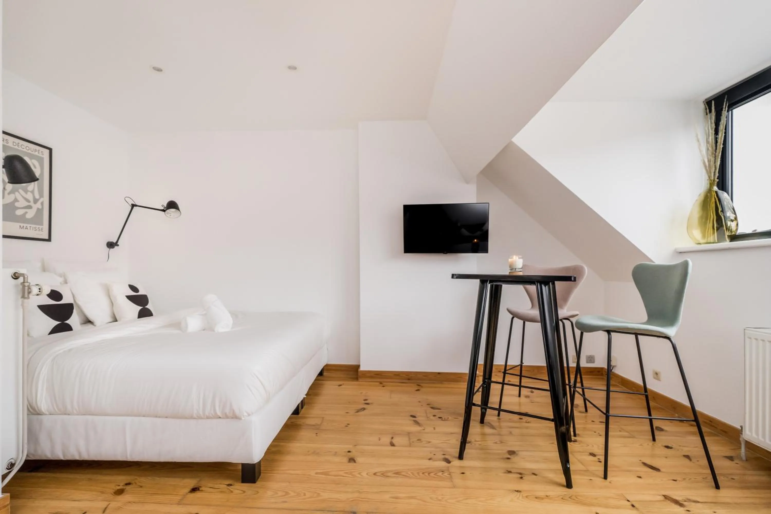 Bed in Simone's Kitchen B&B