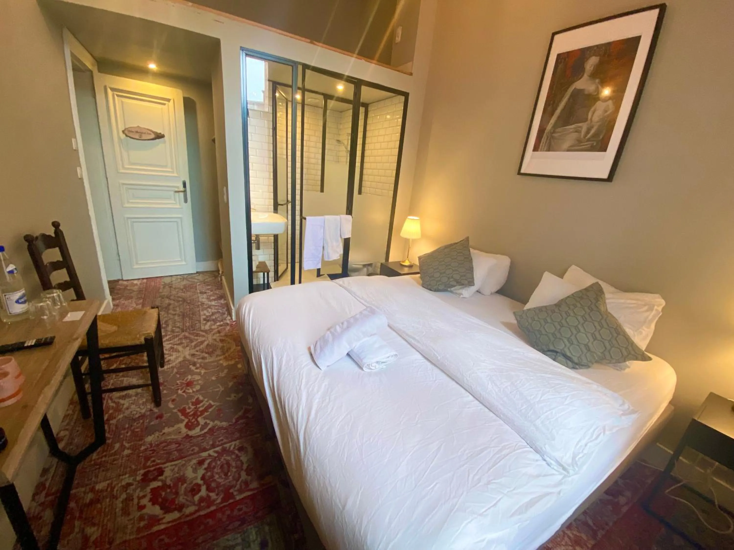 Bed in Simone's Kitchen B&B