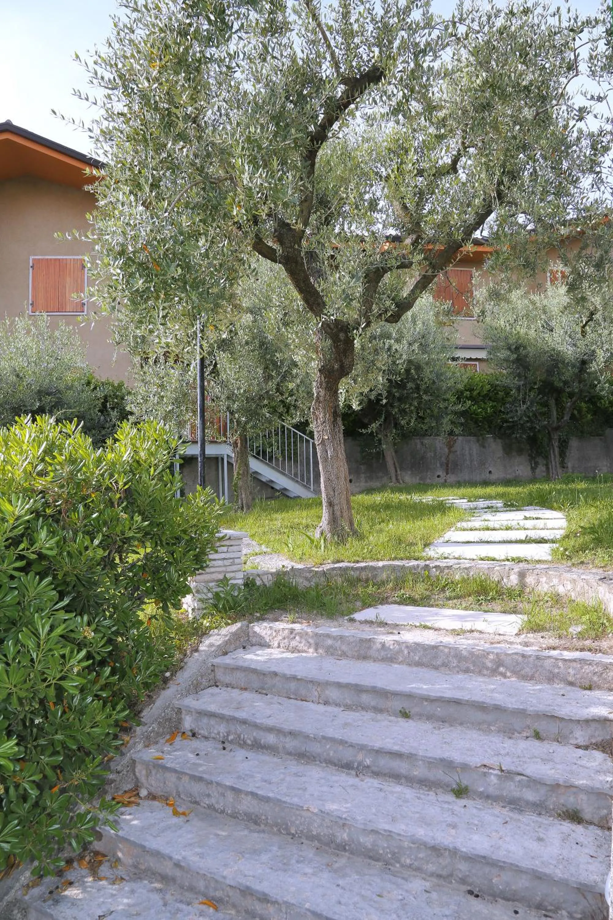 Garden view in Hotel Al Sole Bardolino