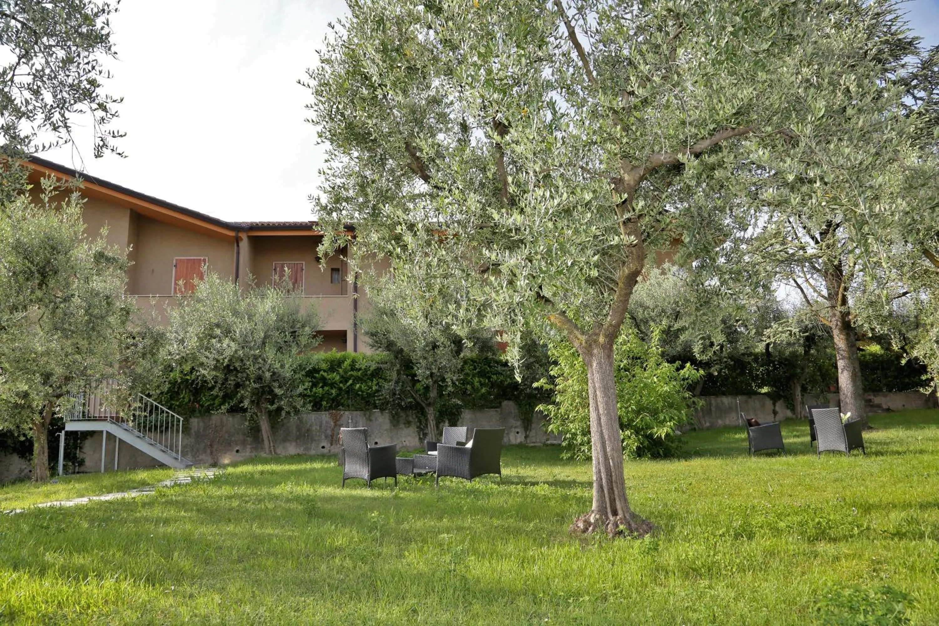 Property building in Rooms ai Poggi