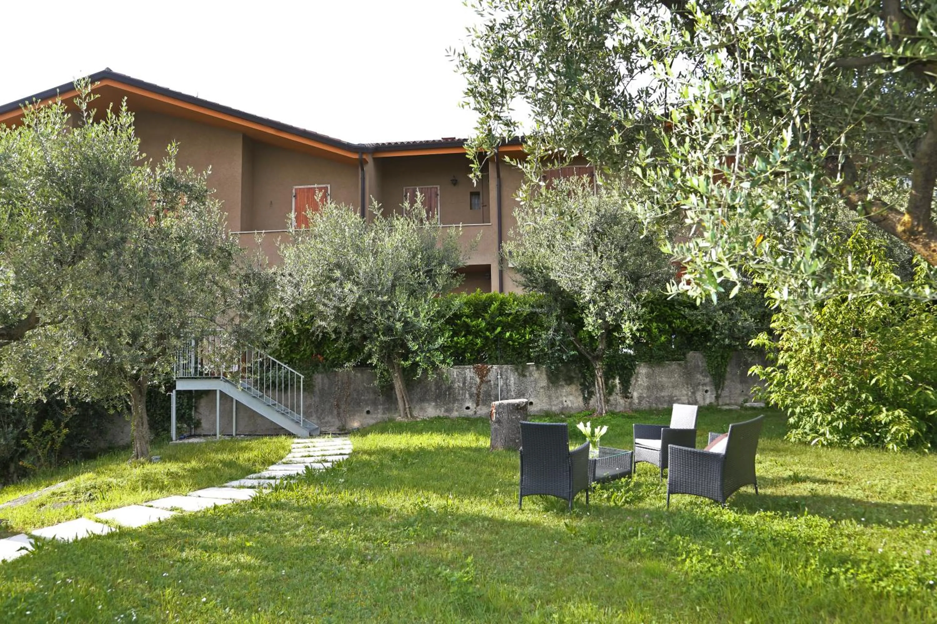 Property building in Rooms ai Poggi