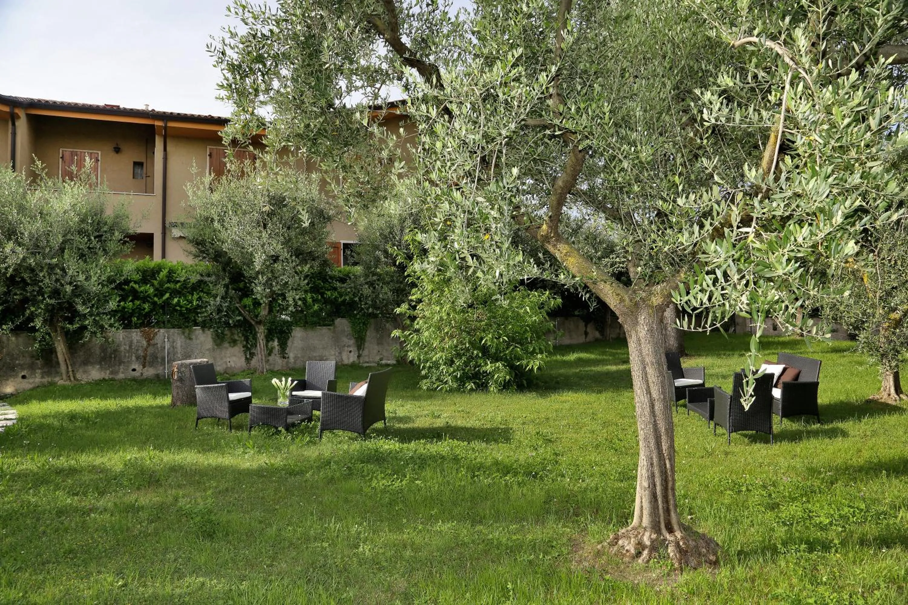 Property building in Rooms ai Poggi