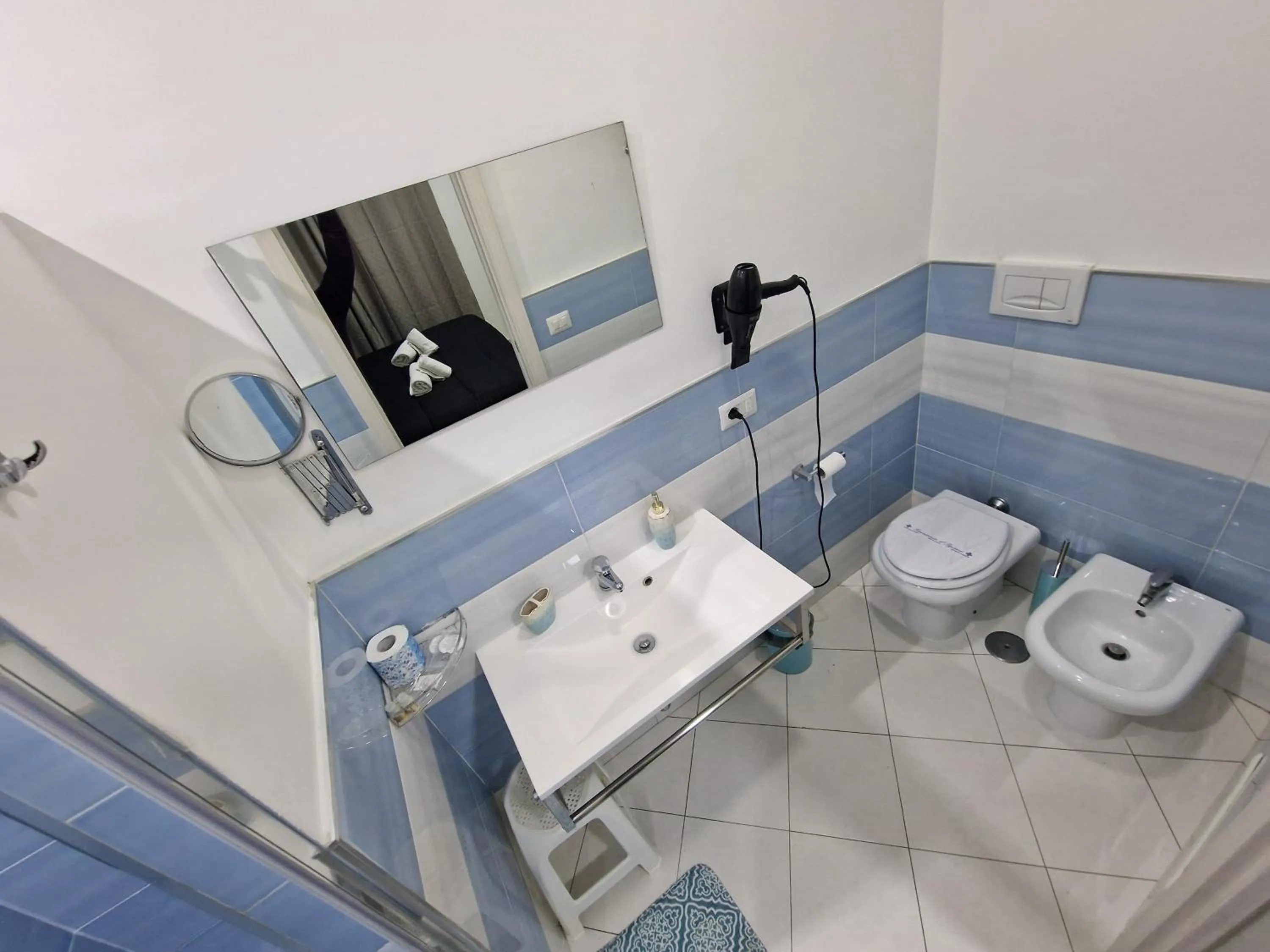 Bathroom in Napoli Relais