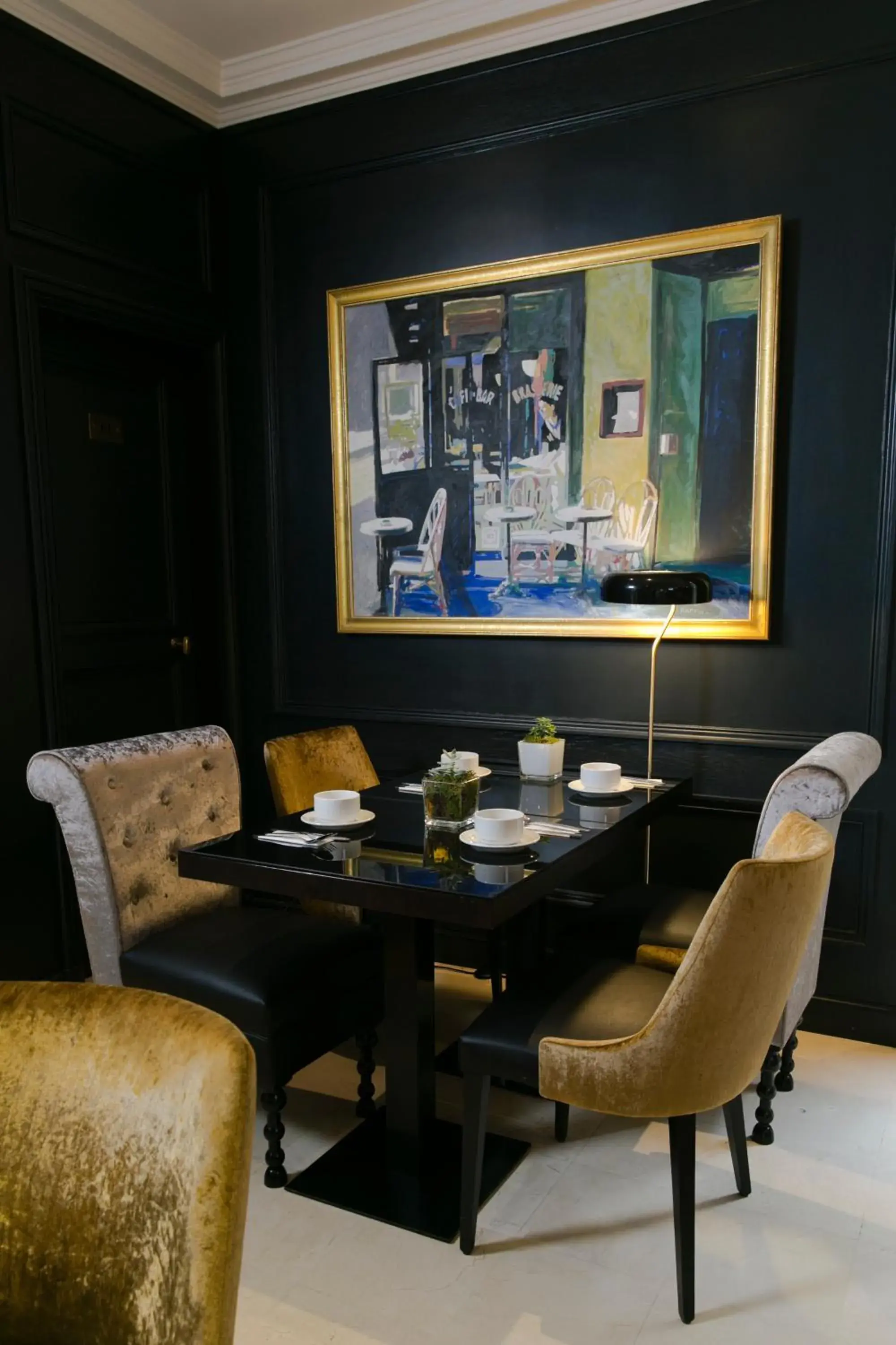 Continental breakfast in Hotel de Neuville Arc de Triomphe Continental breakfast in Hotel de Neuville Arc de Triomphe