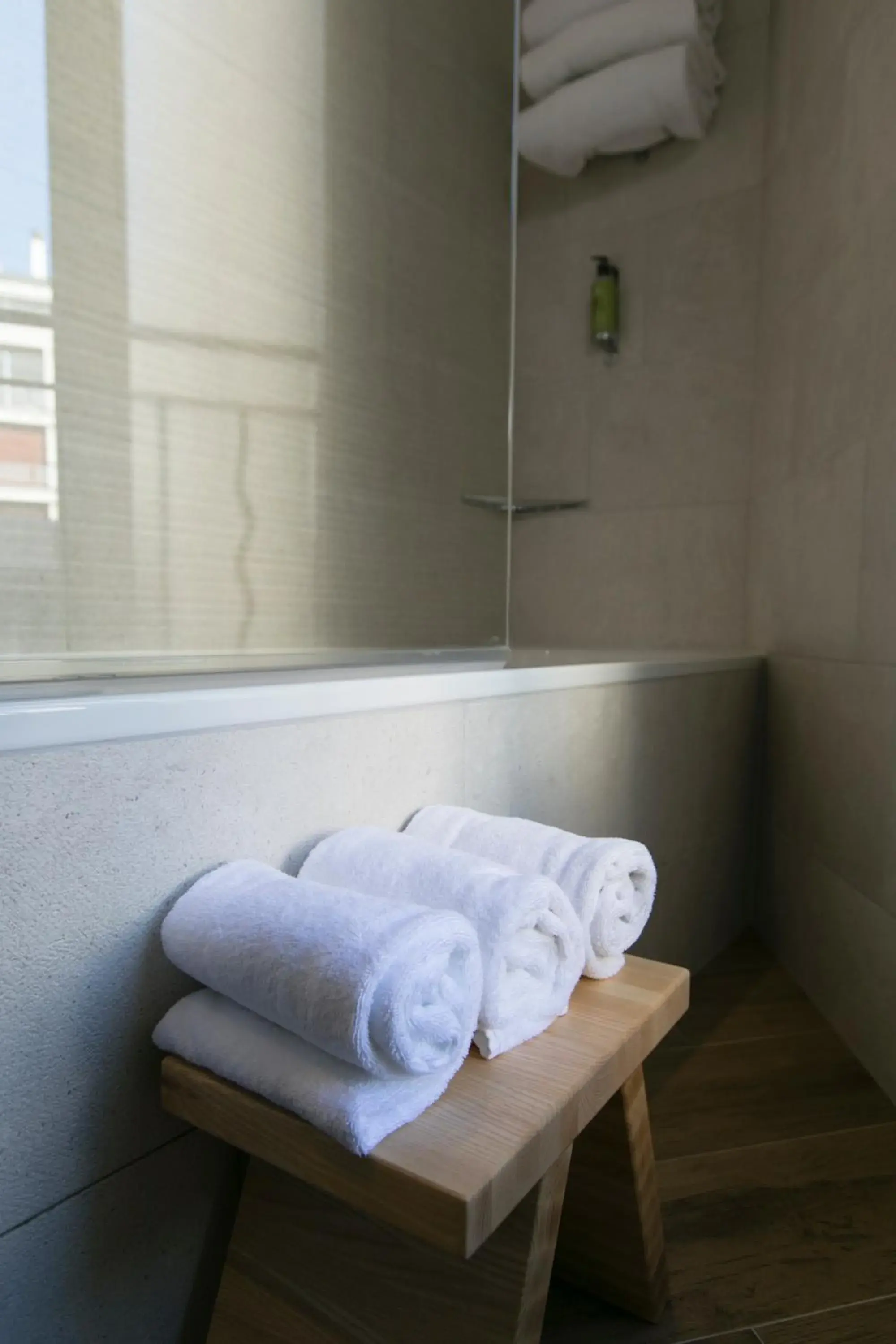 Bathroom in Hotel de Neuville Arc de Triomphe Bathroom in Hotel de Neuville Arc de Triomphe