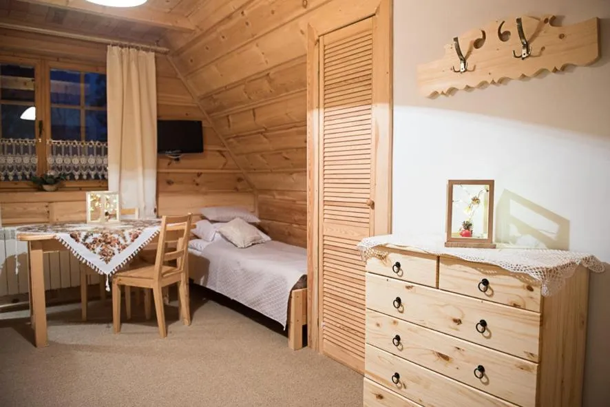 Photo of the whole room, Bed in Willa Jedlicka