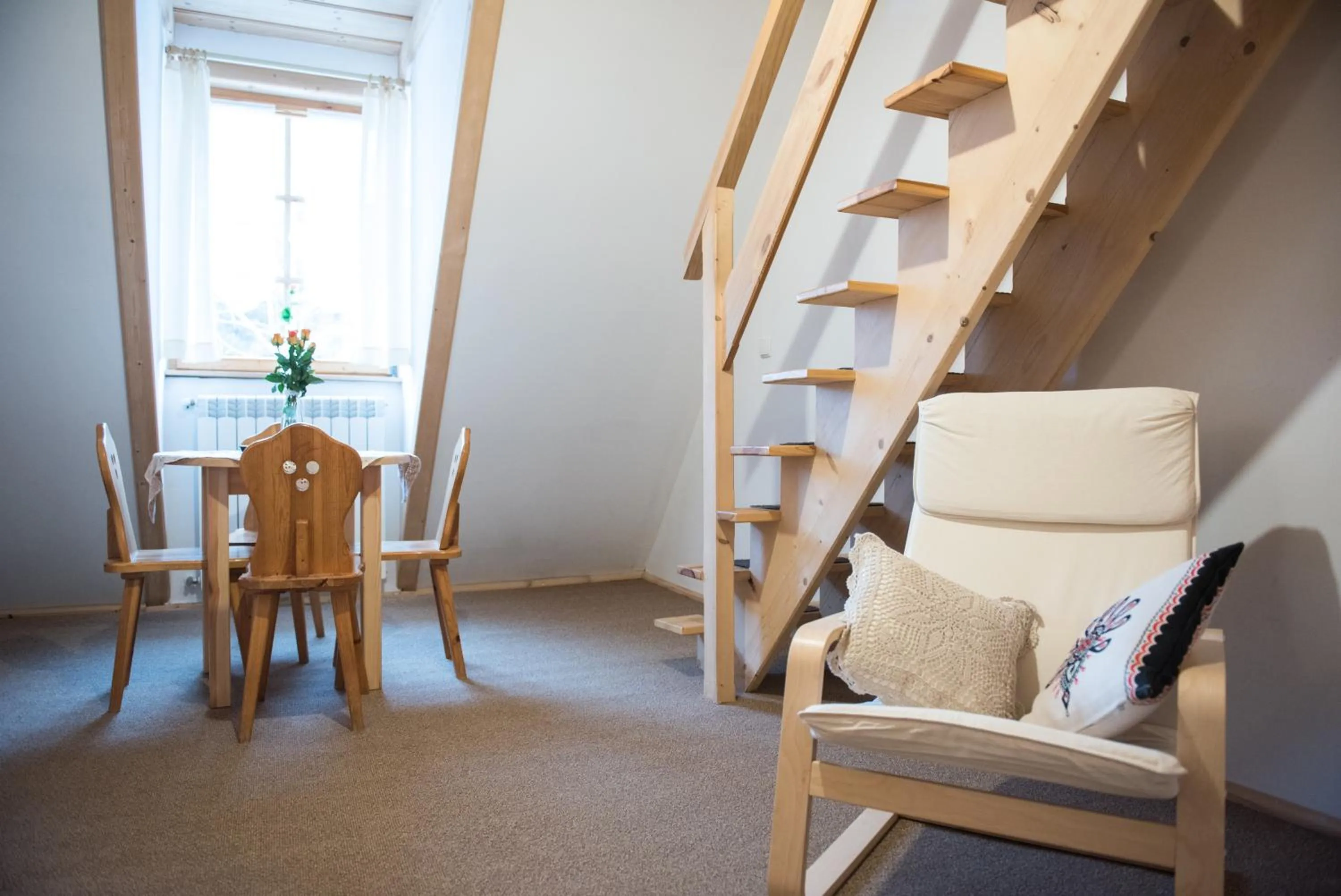 Photo of the whole room in Willa Jedlicka