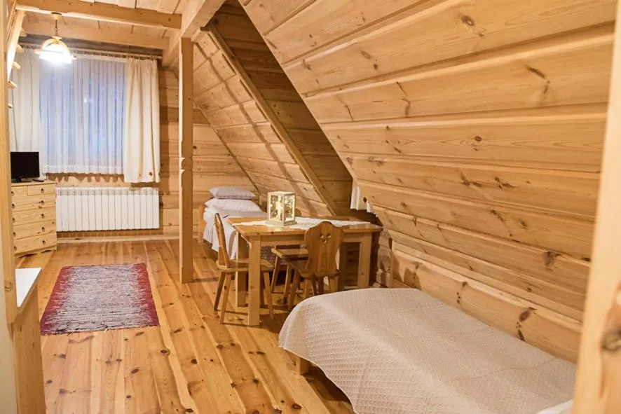 Photo of the whole room in Willa Jedlicka