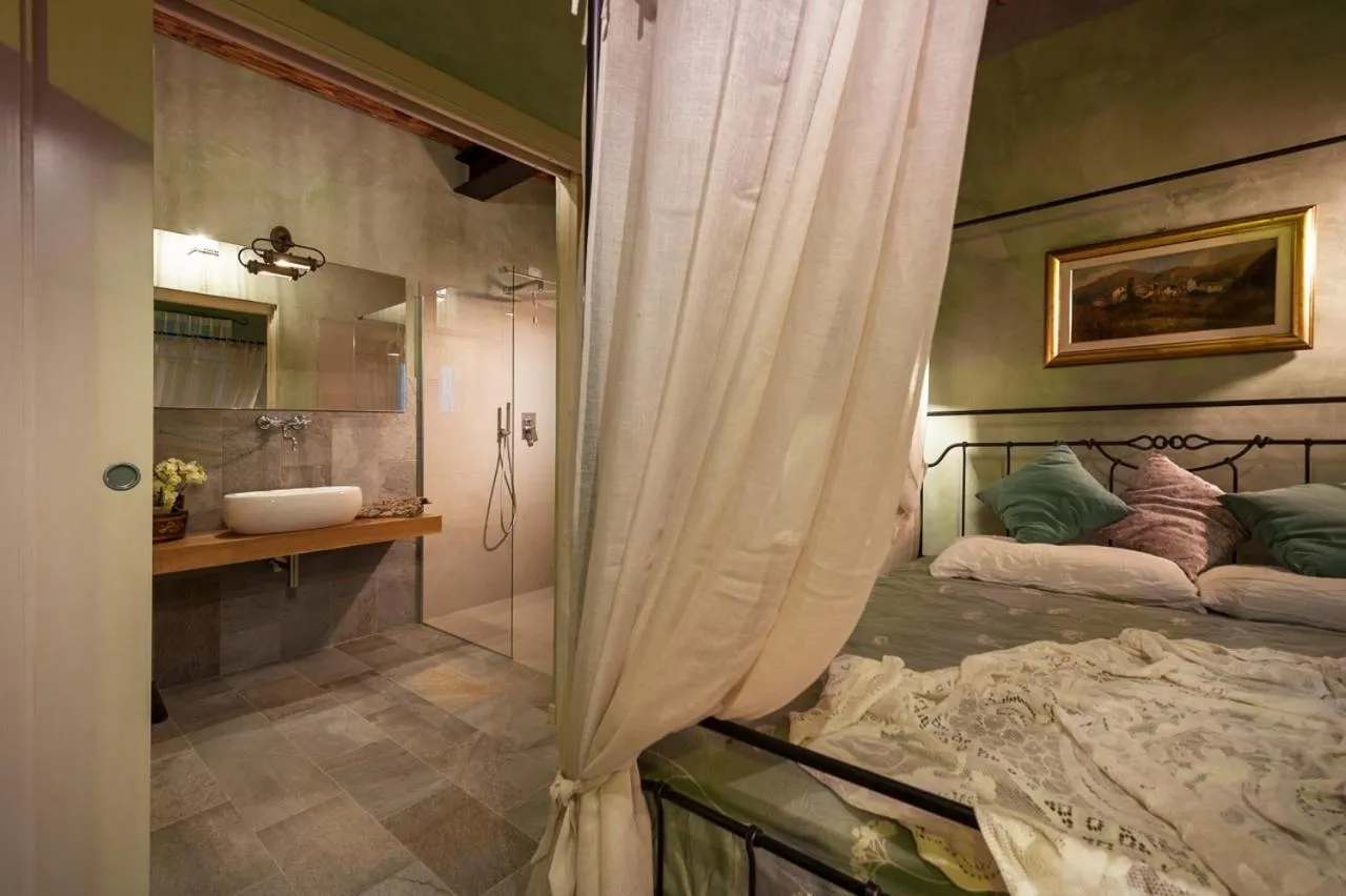 Photo of the whole room, Bed in Ca' Blanca