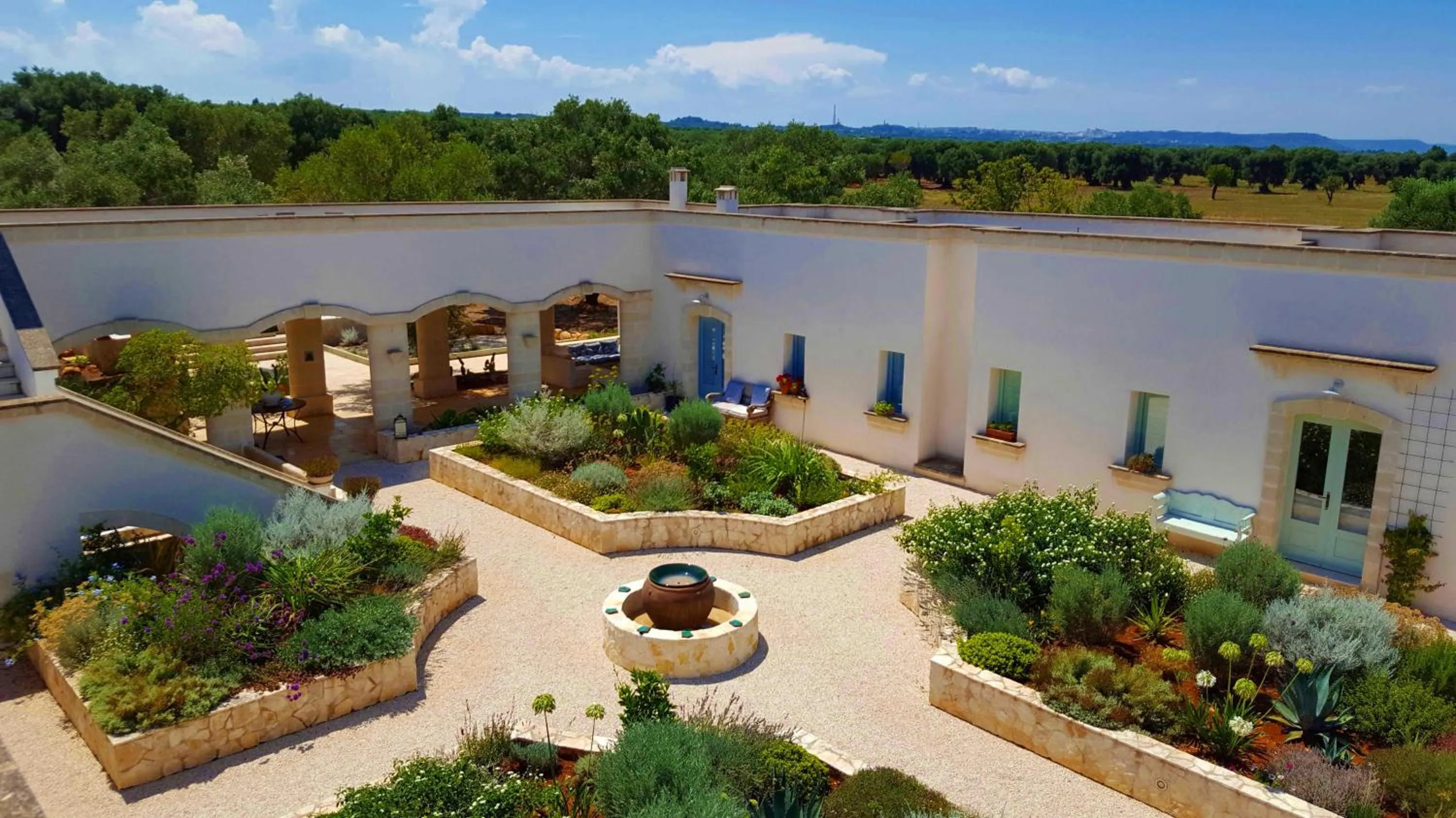 Garden view in The Proud Garden